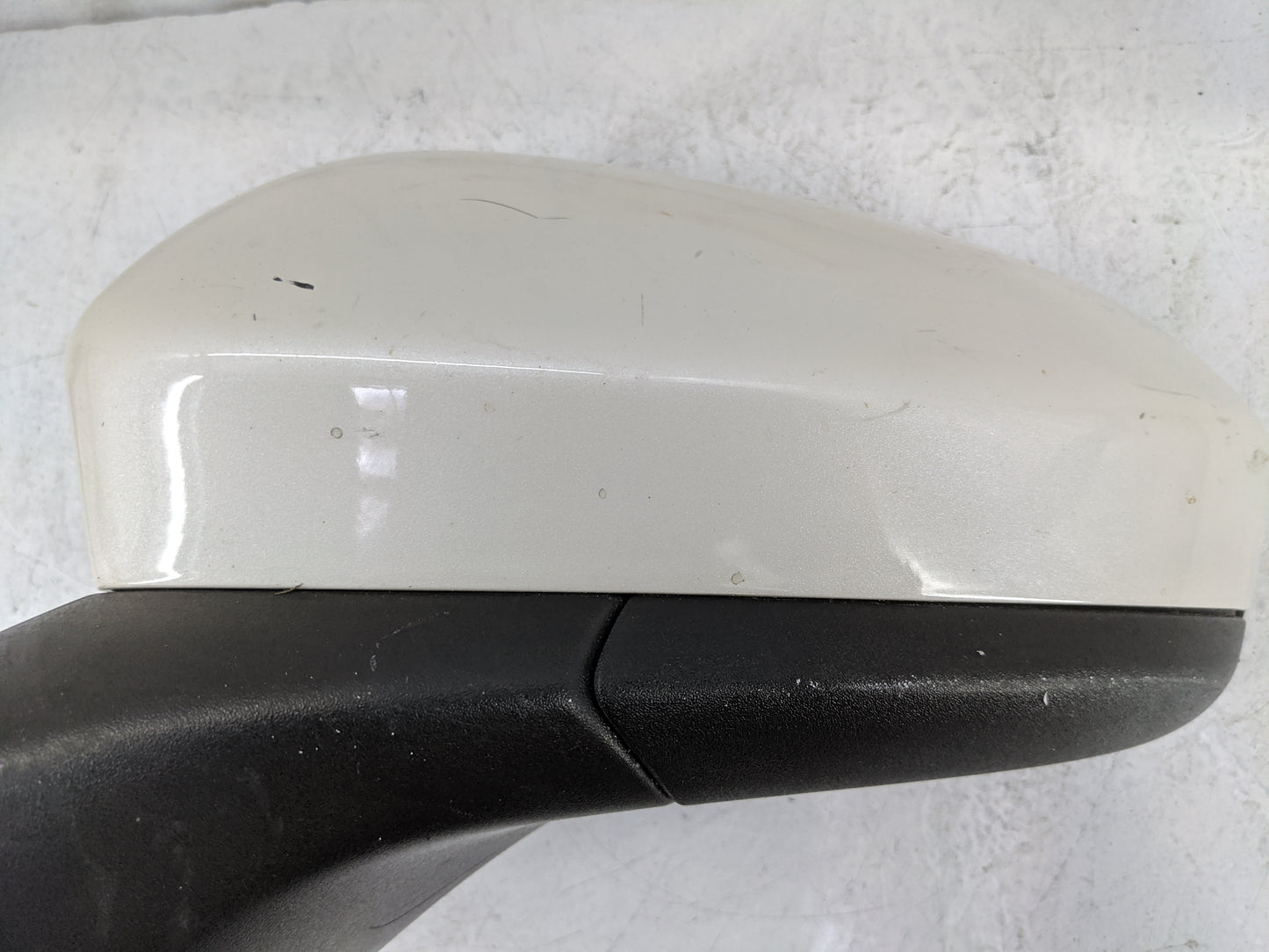 2016-2020 Ford Fusion Driver Side View Mirror - Left Door Mirror OEM Used - Oemusedautoparts1.com