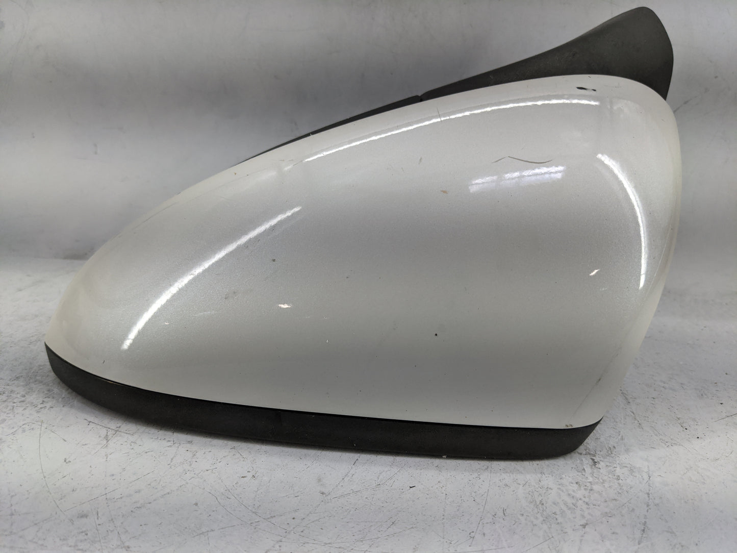 2016-2020 Ford Fusion Driver Side View Mirror - Left Door Mirror OEM Used - Oemusedautoparts1.com
