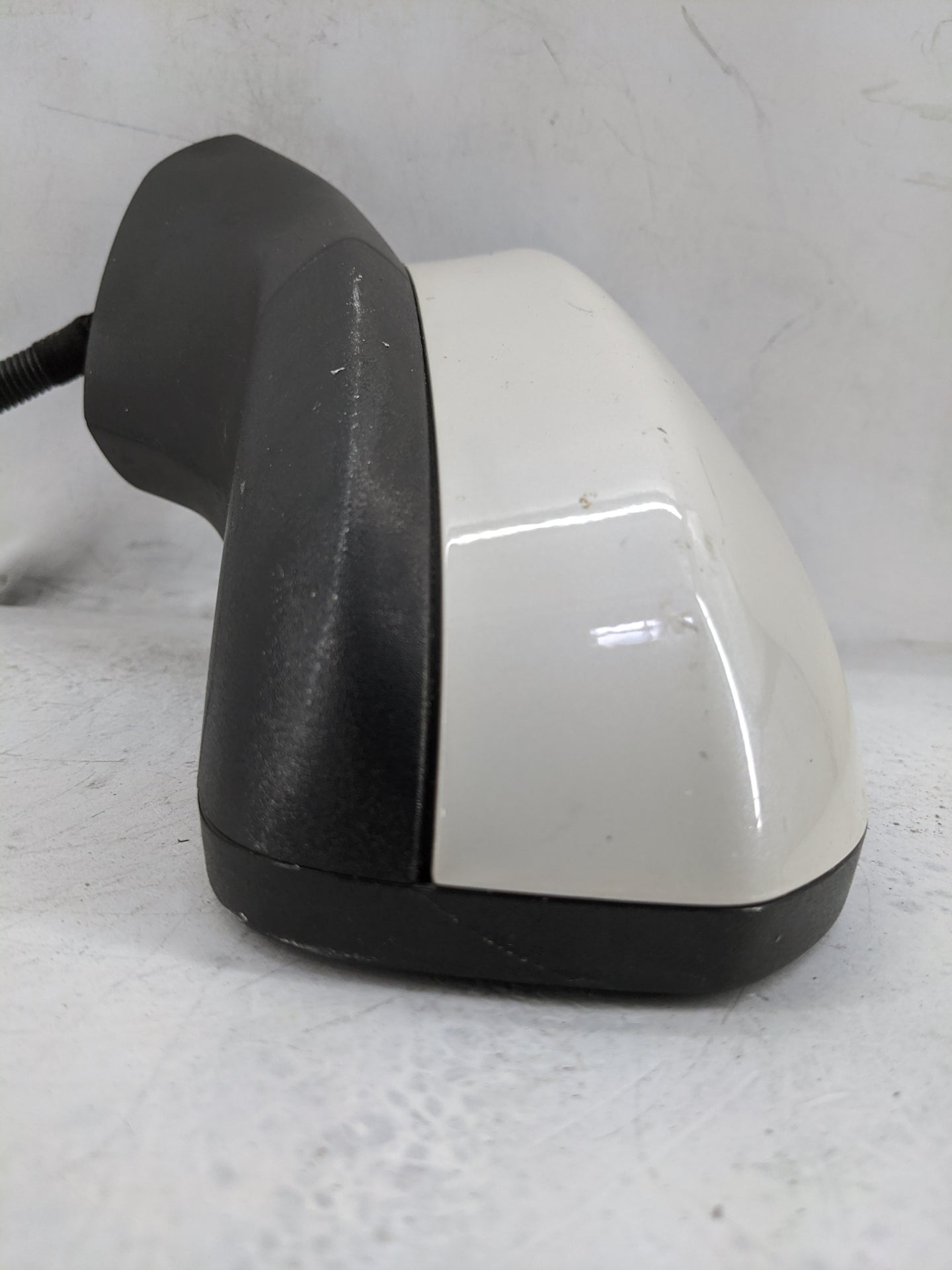 2016-2020 Ford Fusion Driver Side View Mirror - Left Door Mirror OEM Used - Oemusedautoparts1.com