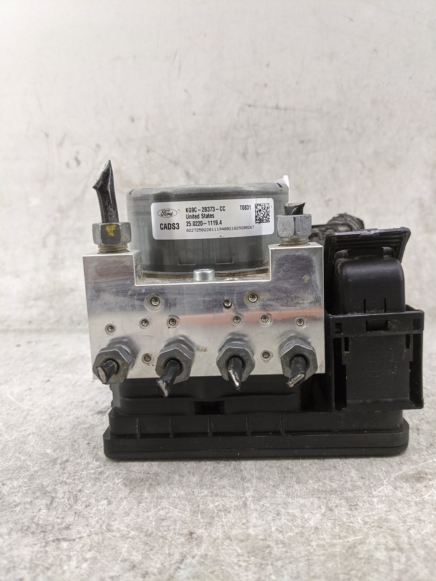 2019-2020 Ford Fusion ABS Pump Control Module Replacement P/N:KG9C-2B373-CC Fits Fits 2019 2020 OEM Used Auto Parts - Oemuse