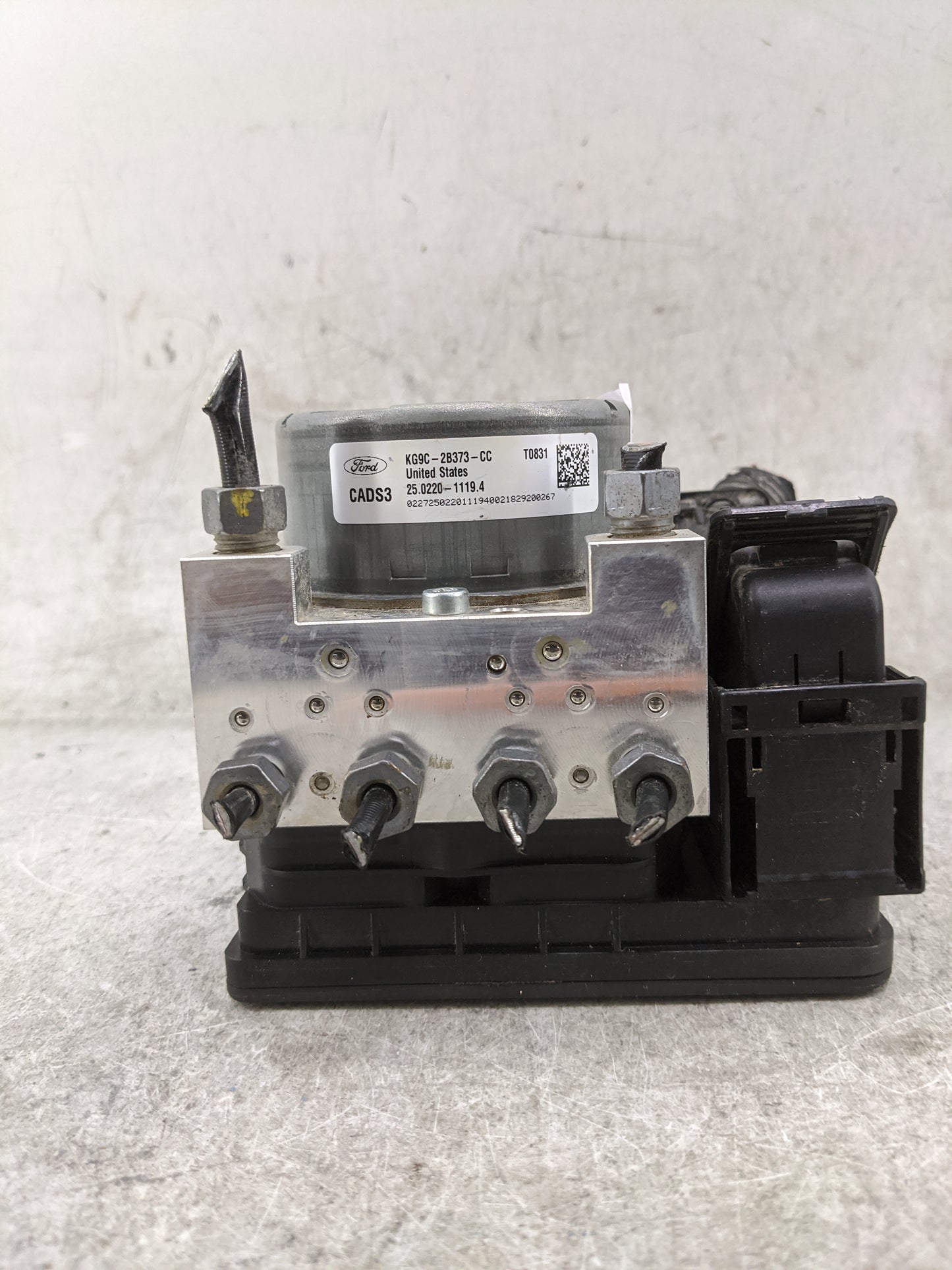 2019-2020 Ford Fusion ABS Pump Control Module Replacement P/N:KG9C-2B373-CC Fits Fits 2019 2020 OEM Used Auto Parts - Oemuse