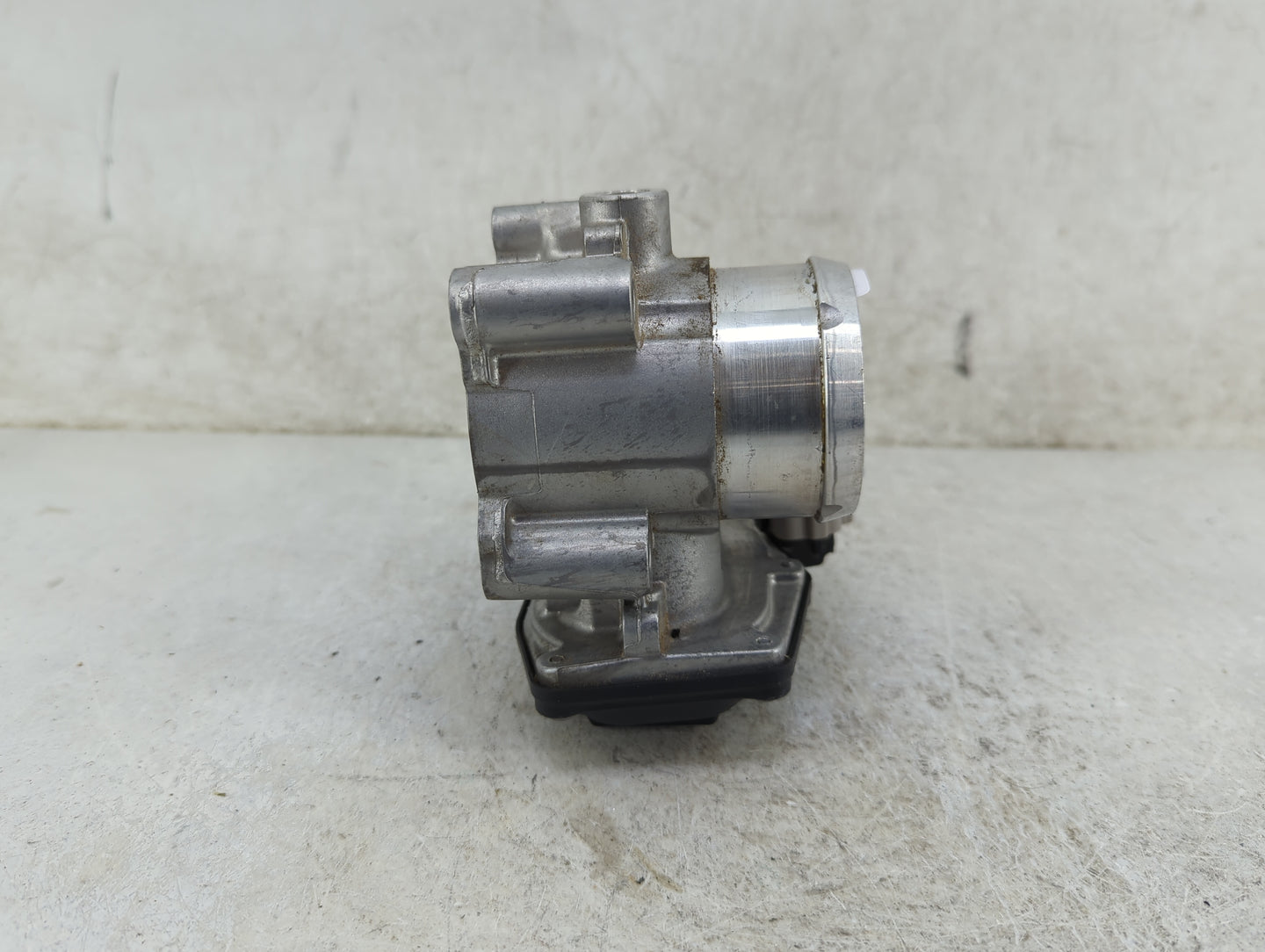 2014-2020 Ford Fusion Throttle Body P/N:5.09890.11 Fits Fits 2014 2015 2016 2017 2018 2019 2020 OEM Used Auto Parts - Oemuse