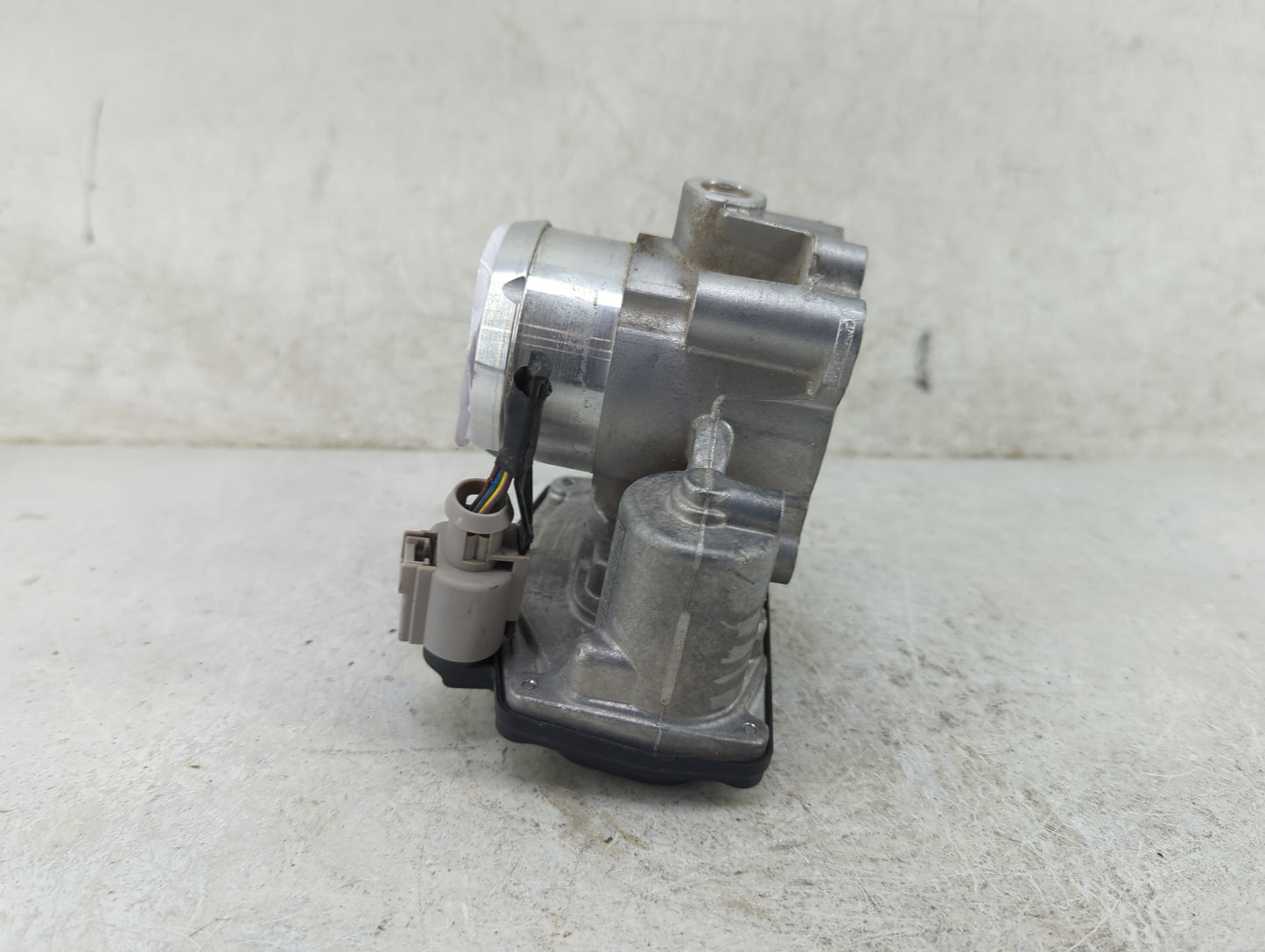 2014-2020 Ford Fusion Throttle Body P/N:5.09890.11 Fits Fits 2014 2015 2016 2017 2018 2019 2020 OEM Used Auto Parts - Oemuse