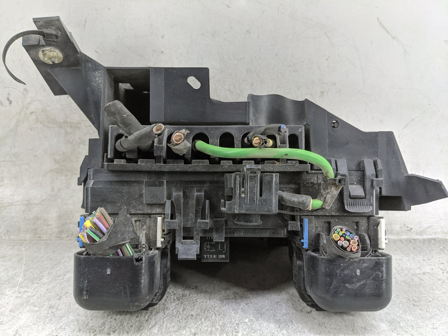 2017-2020 Ford Fusion Fusebox Fuse Box Panel Relay Module P/N:8T2T-14B192-AB 8T2T-14B192-BA Fits Fits 2017 2018 2019 2020 OE
