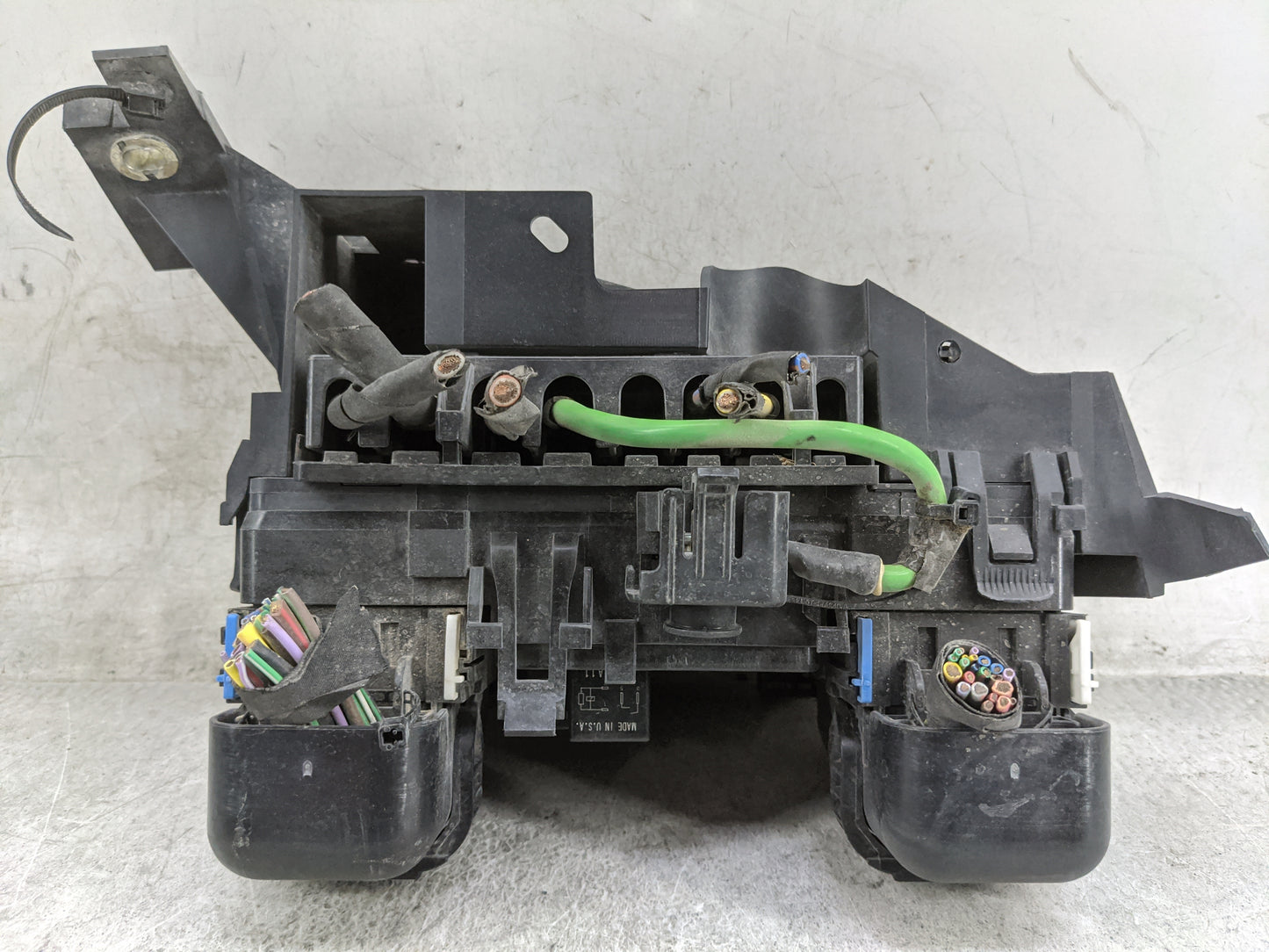 2017-2020 Ford Fusion Fusebox Fuse Box Panel Relay Module P/N:8T2T-14B192-AB 8T2T-14B192-BA Fits Fits 2017 2018 2019 2020 OE