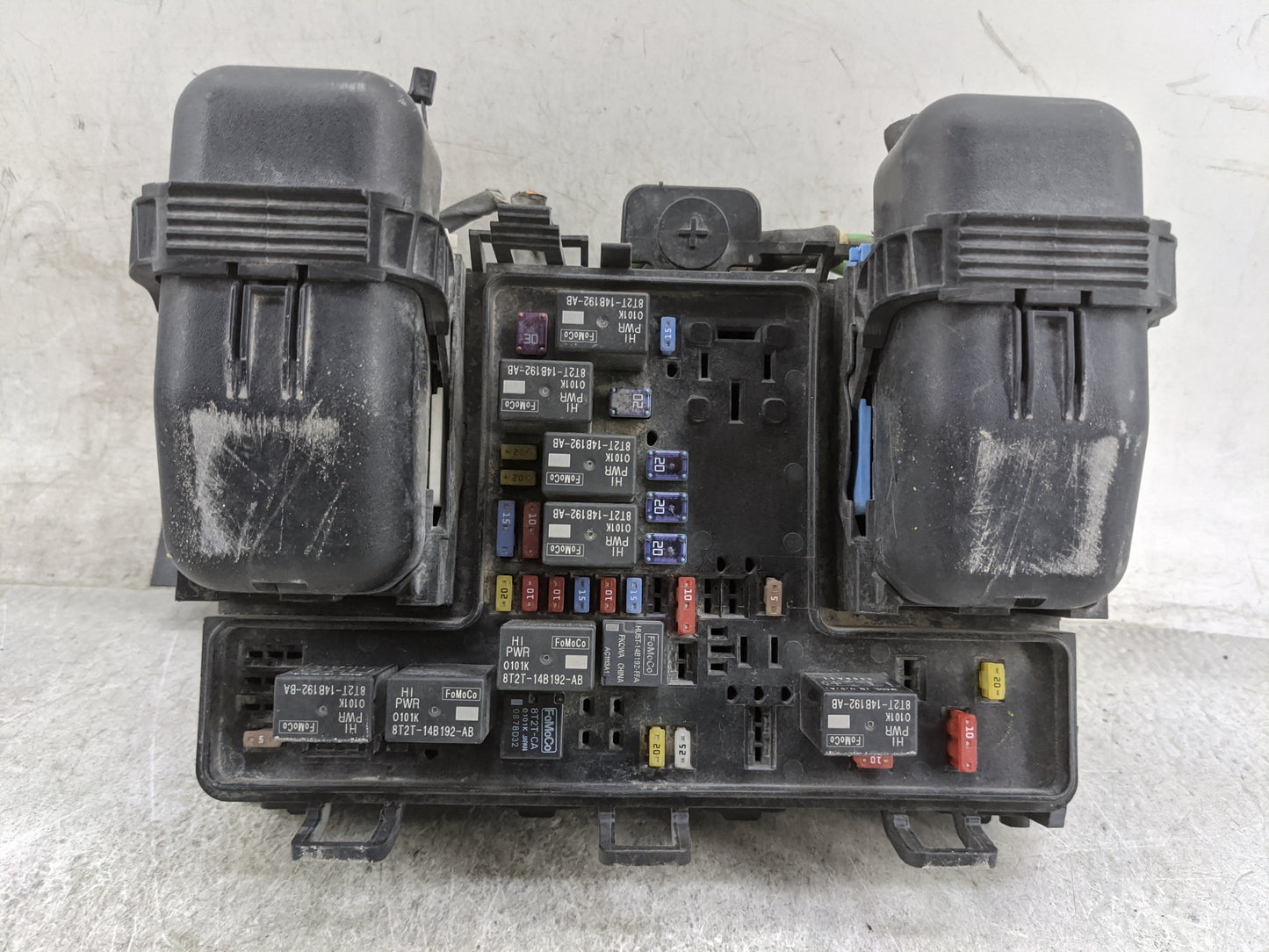 2017-2020 Ford Fusion Fusebox Fuse Box Panel Relay Module P/N:8T2T-14B192-AB 8T2T-14B192-BA Fits Fits 2017 2018 2019 2020 OE