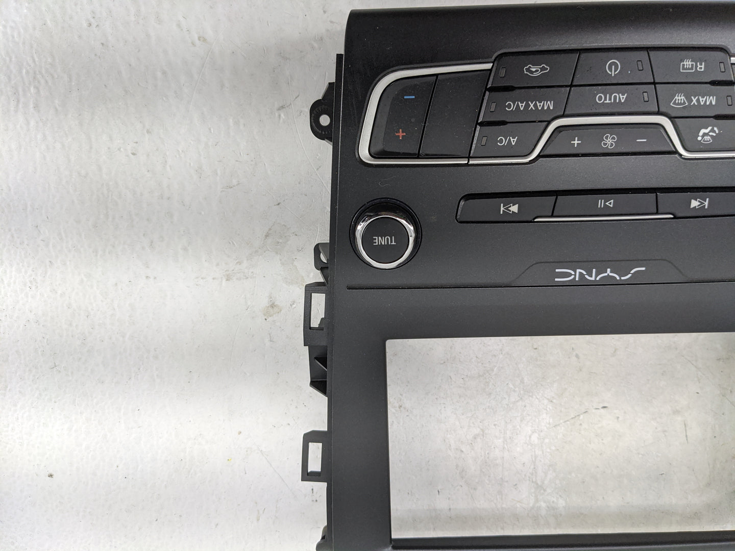 2019-2020 Ford Fusion Radio Control Panel 1483034 - Oemusedautoparts1.com