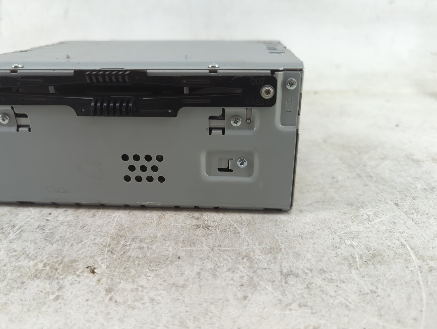 2019 Ford Fusion Radio AM FM Cd Player Receiver Replacement P/N:CQ-HJ18N4 Fits OEM Used Auto Parts - Oemusedautoparts1.com