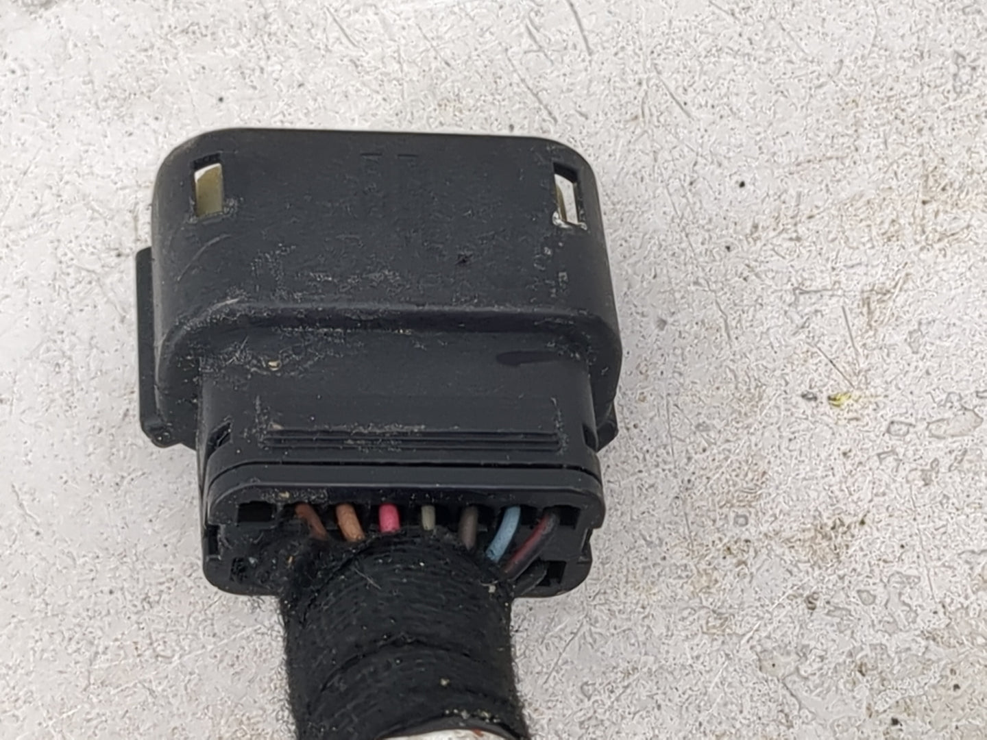 2019-2020 Ford Fusion Driver Side View Mirror - Left Door Mirror OEM Used - Oemusedautoparts1.com