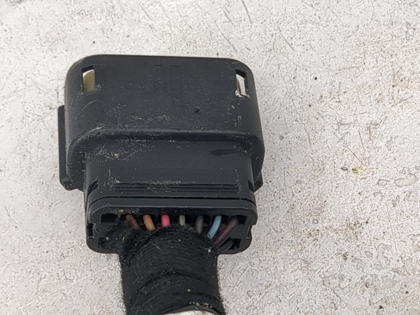 2019-2020 Ford Fusion Driver Side View Mirror - Left Door Mirror OEM Used - Oemusedautoparts1.com