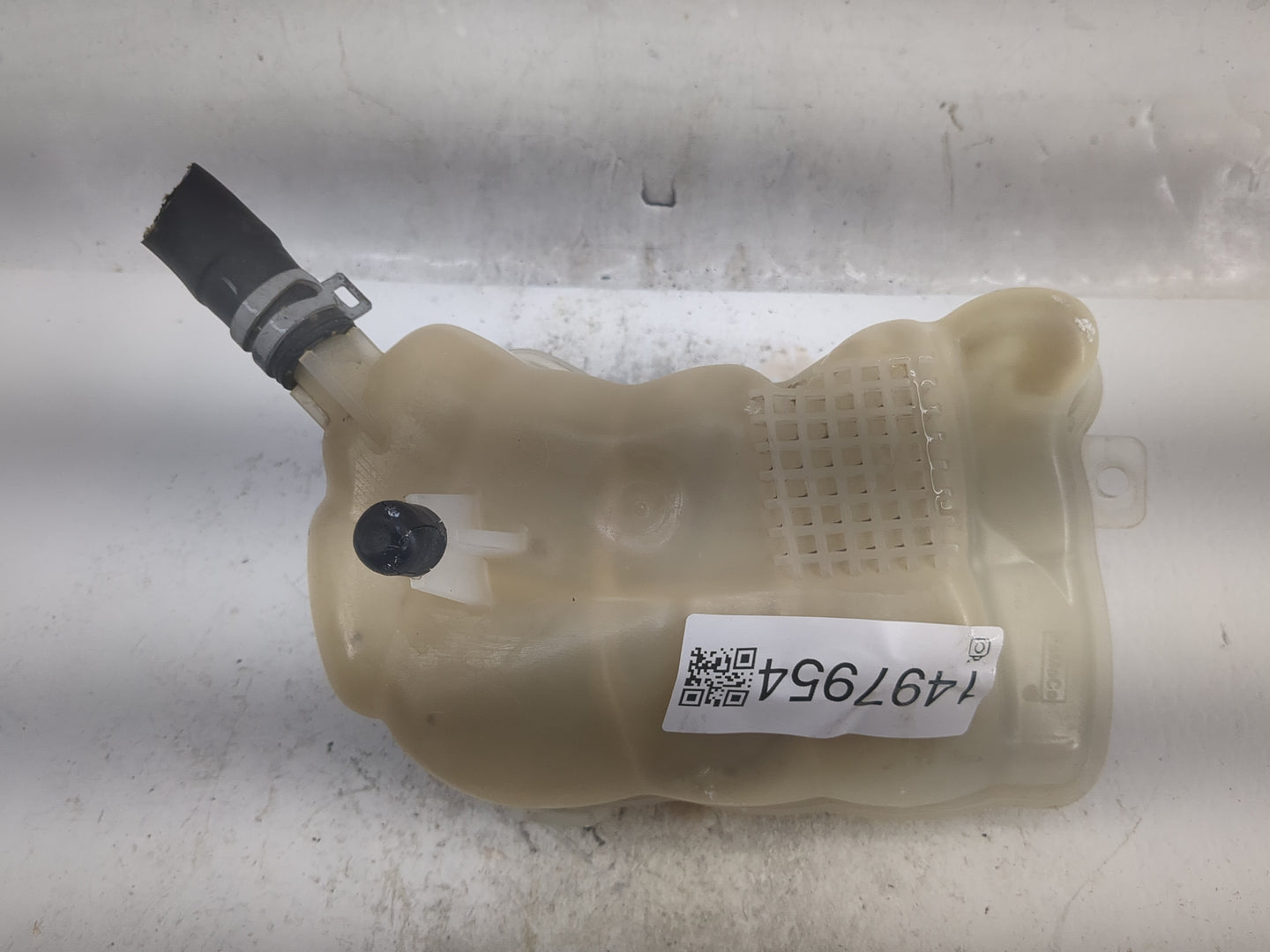 2013-2016 Ford Fusion Radiator Coolant Overflow Expansion Tank Bottle 1497954 - Oemusedautoparts1.com