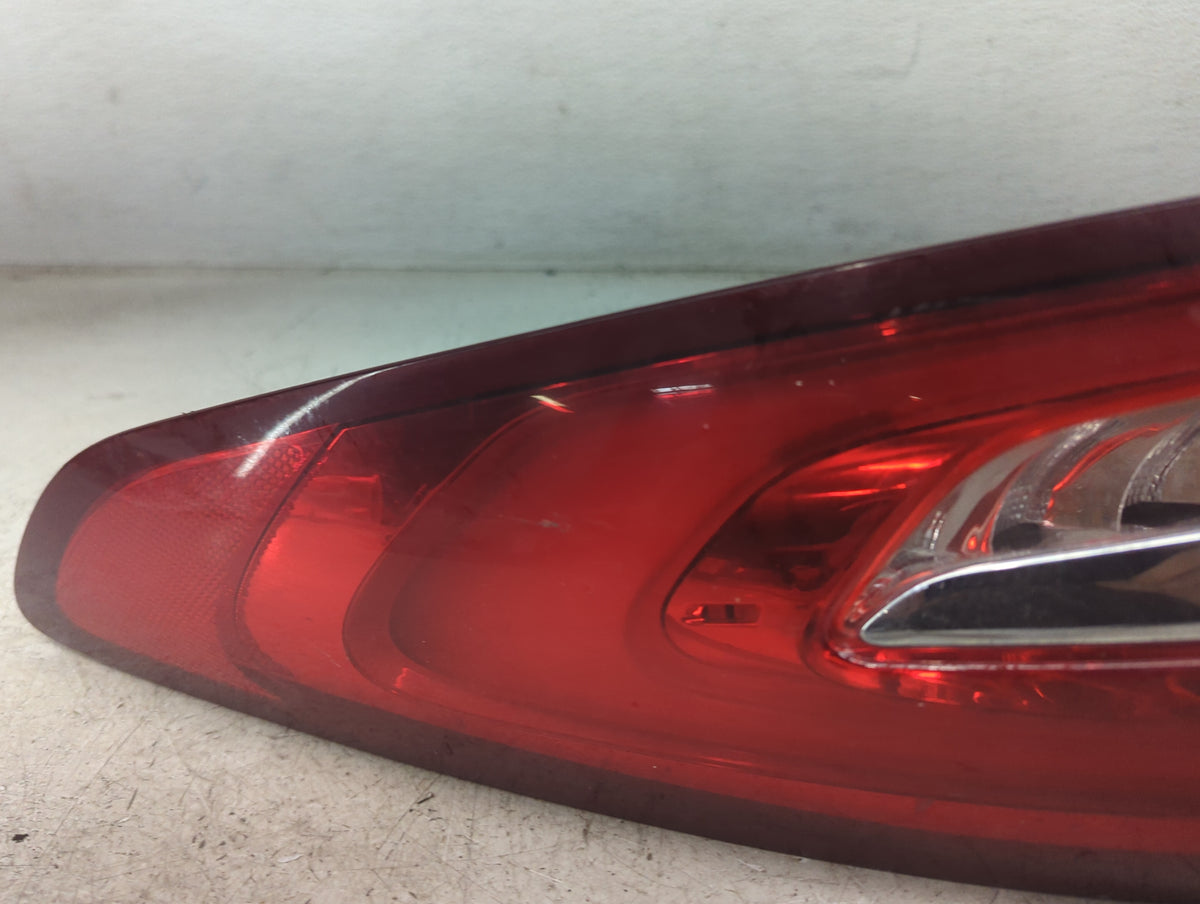 2017-2020 Ford Fusion Passenger Right Side Deck Lid Mounted Tail Light 1499552 - Oemusedautoparts1.com