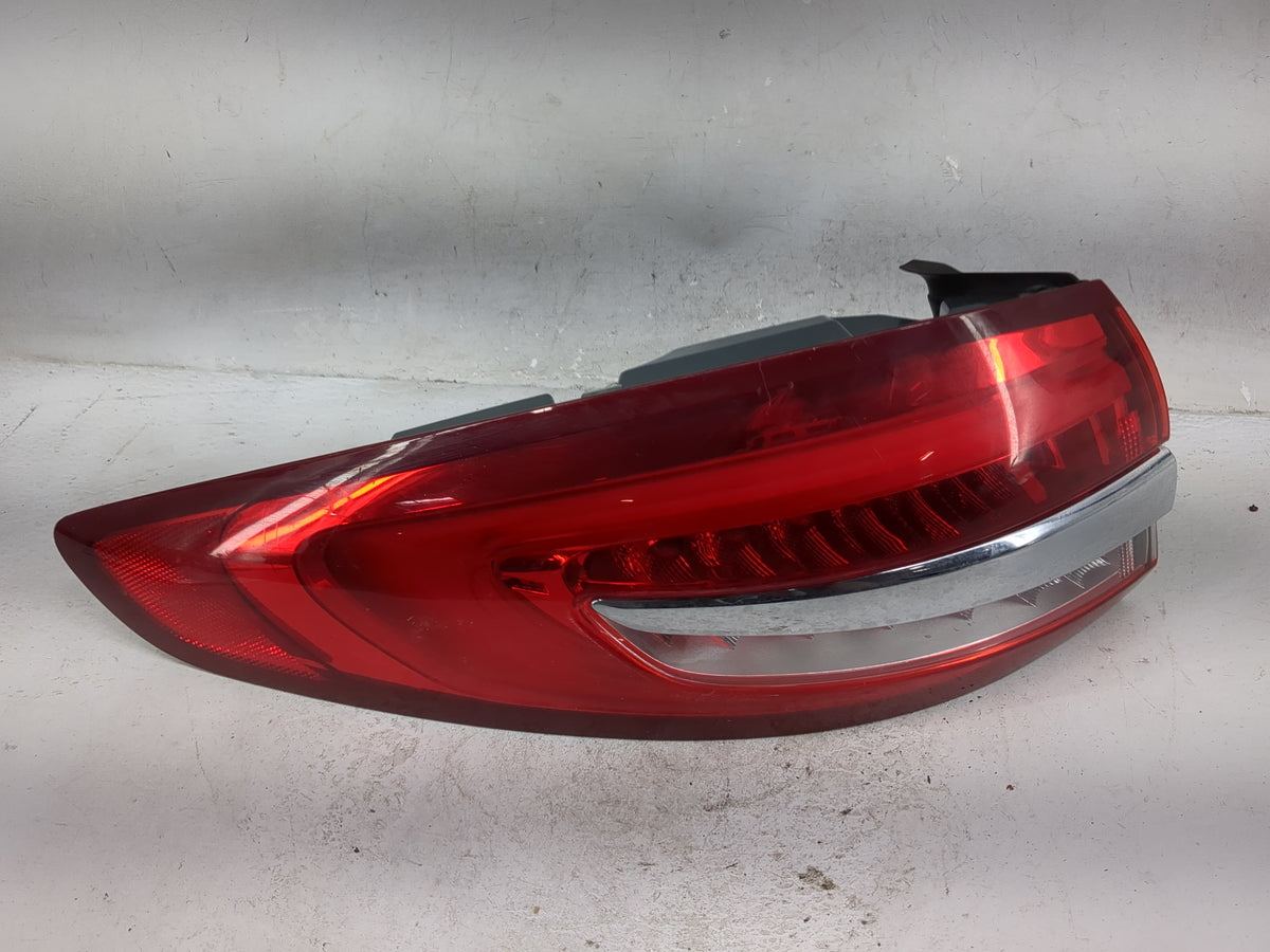 2017-2020 Ford Fusion Tail Light Assembly Driver Left OEM P/N:HS73-13405-AD F00HTF406307 Fits Fits 2017 2018 2019 2020 OEM U
