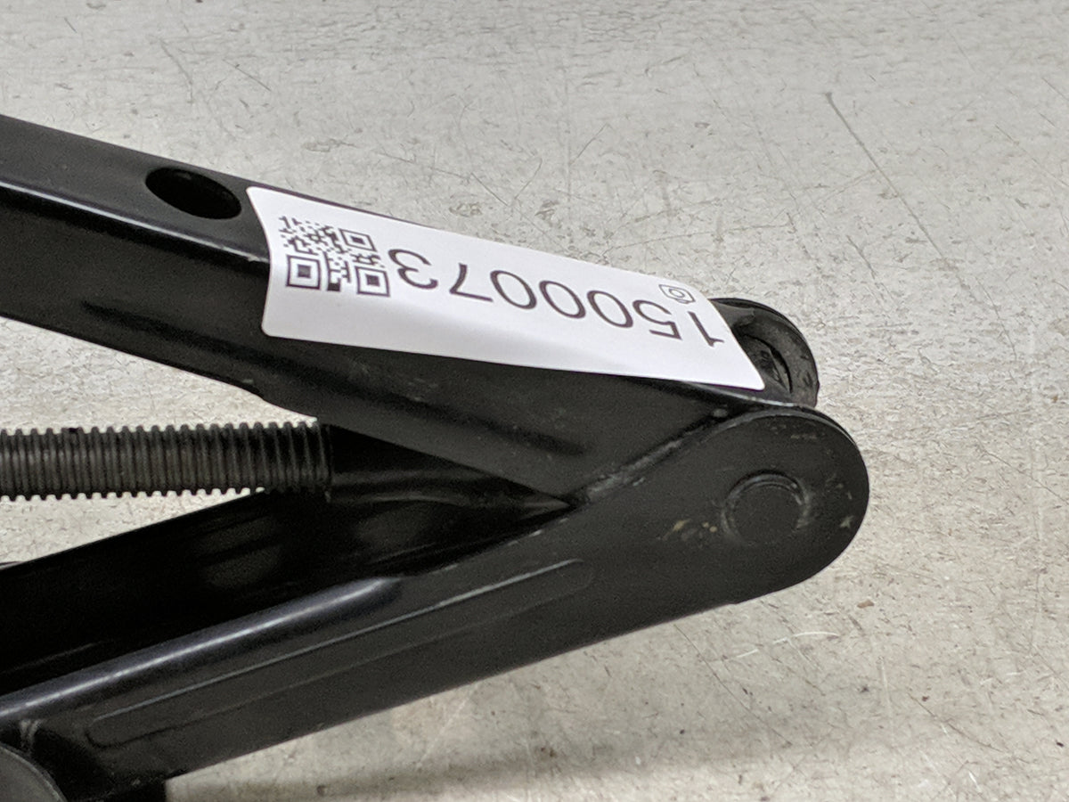 2019 Ford Fusion Spare Scissor Car Jack 1500073 - Oemusedautoparts1.com