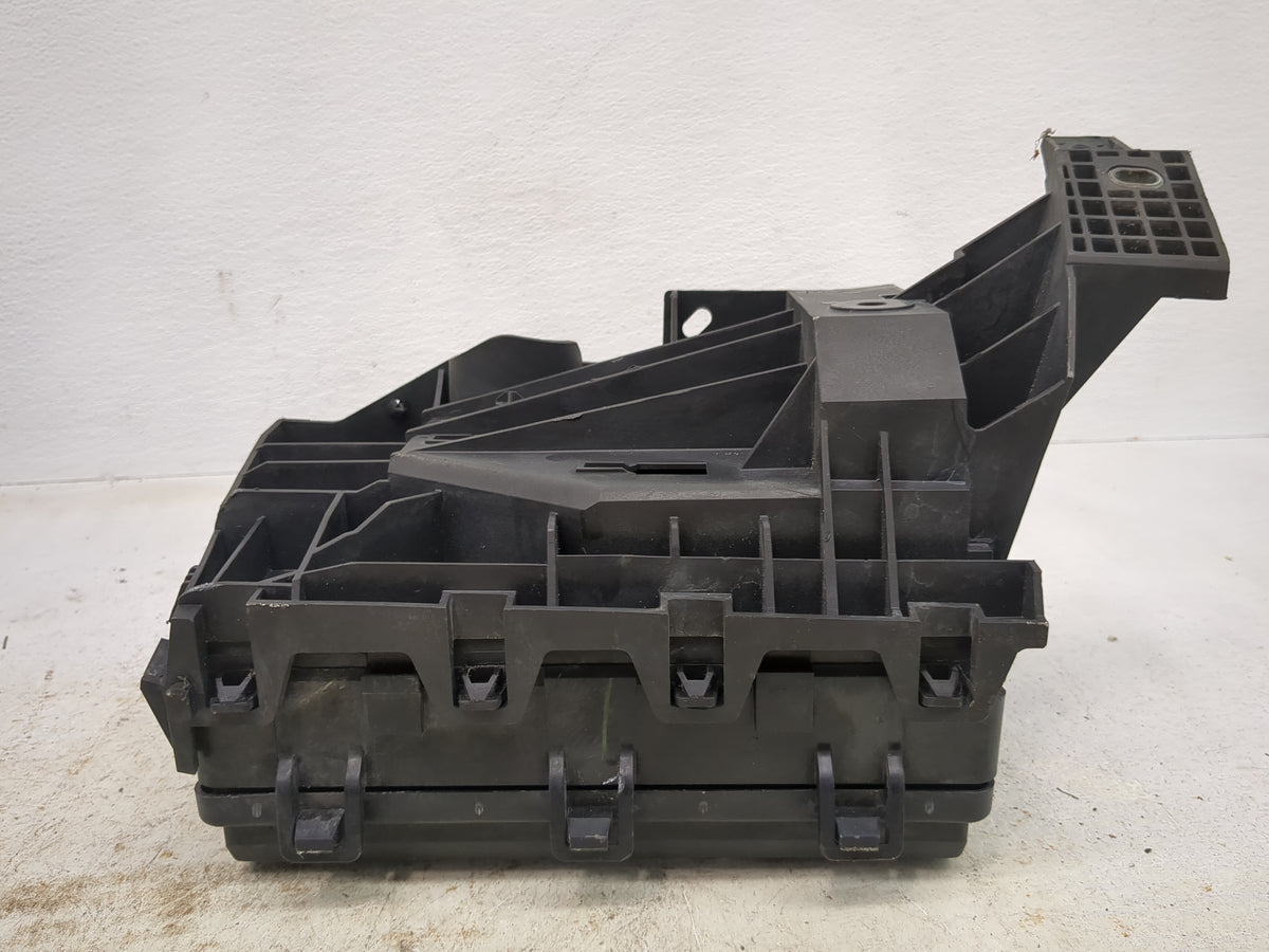 2017-2020 Ford Fusion Fusebox Fuse Box Panel Relay Module Fits Fits 2017 2018 2019 2020 OEM Used Auto Parts - Oemusedautopar