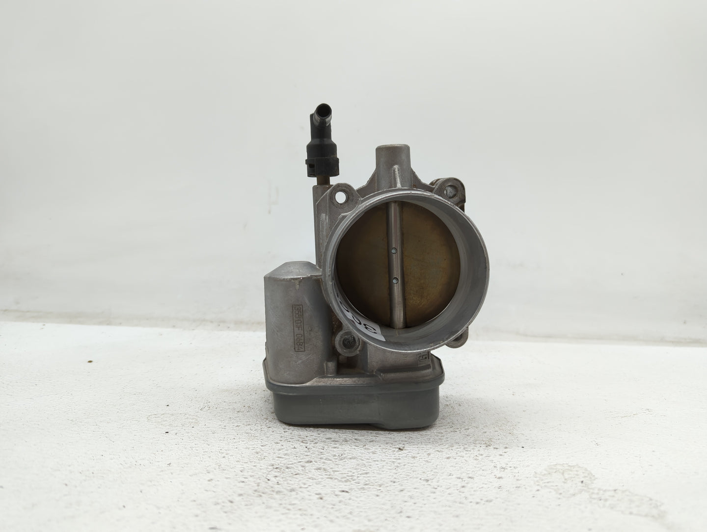 2013-2019 Ford Fusion Throttle Body P/N:DS7E-9F991-AK DS7E-9F991-AD Fits Fits 2013 2014 2015 2016 2017 2018 2019 2020 OEM Us