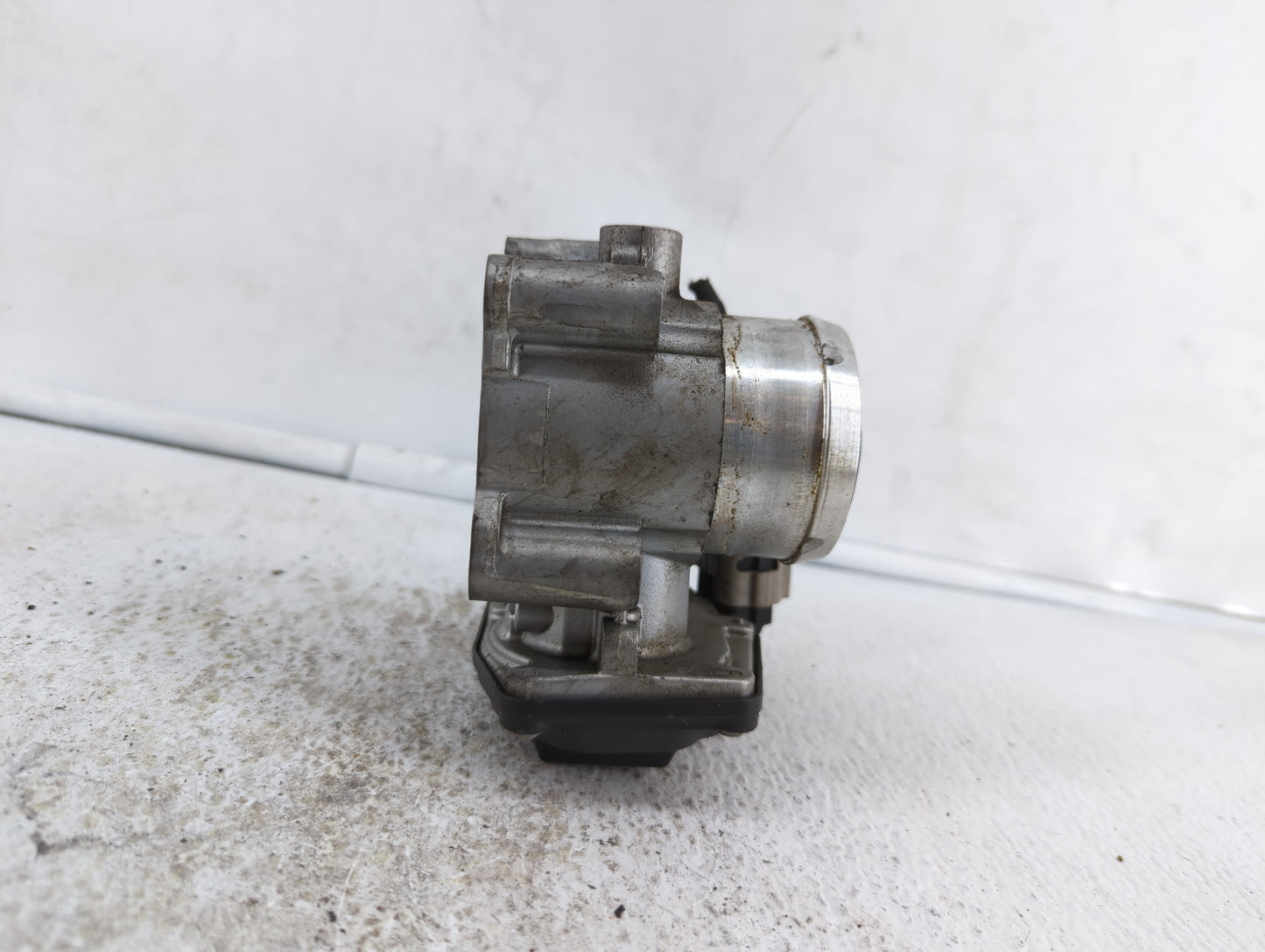2014-2019 Ford Fusion Throttle Body P/N:50989011 DS7G-9F991-BB, DS7G-9E991-BB Fits Fits 2014 2015 2016 2017 2018 2019 OEM Us