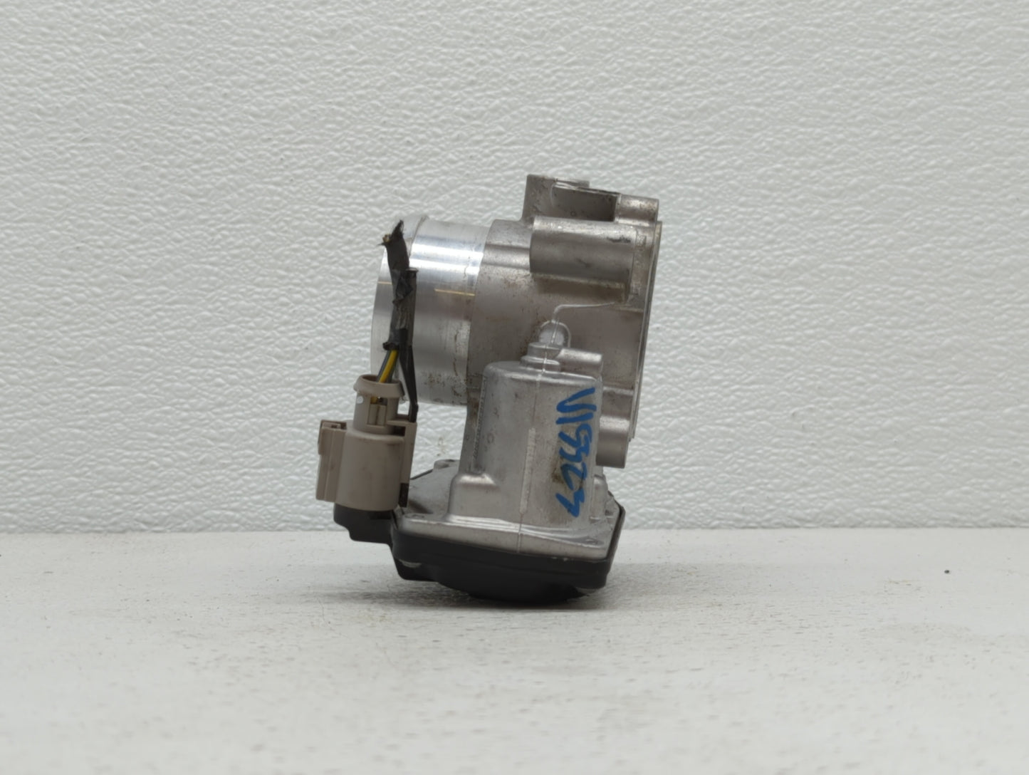 2014-2019 Ford Fusion Throttle Body P/N:50989011 DS7G-9F991-BB, DS7G-9E991-BB Fits Fits 2014 2015 2016 2017 2018 2019 OEM Us
