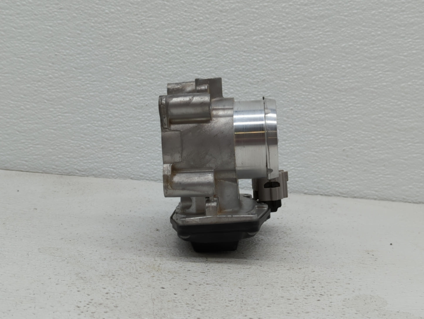 2014-2019 Ford Fusion Throttle Body P/N:50989011 DS7G-9F991-BB, DS7G-9E991-BB Fits Fits 2014 2015 2016 2017 2018 2019 OEM Us