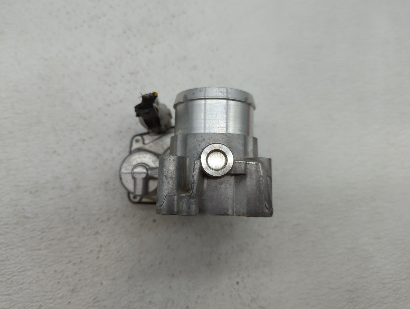 2014-2019 Ford Fusion Throttle Body P/N:50989011 DS7G-9F991-BB, DS7G-9E991-BB Fits Fits 2014 2015 2016 2017 2018 2019 OEM Us