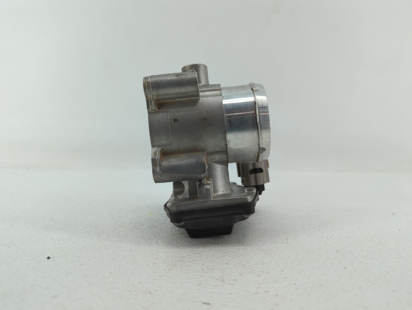 2014-2019 Ford Fusion Throttle Body P/N:50989011 DS7G-9F991-BB, DS7G-9E991-BB Fits Fits 2014 2015 2016 2017 2018 2019 OEM Us