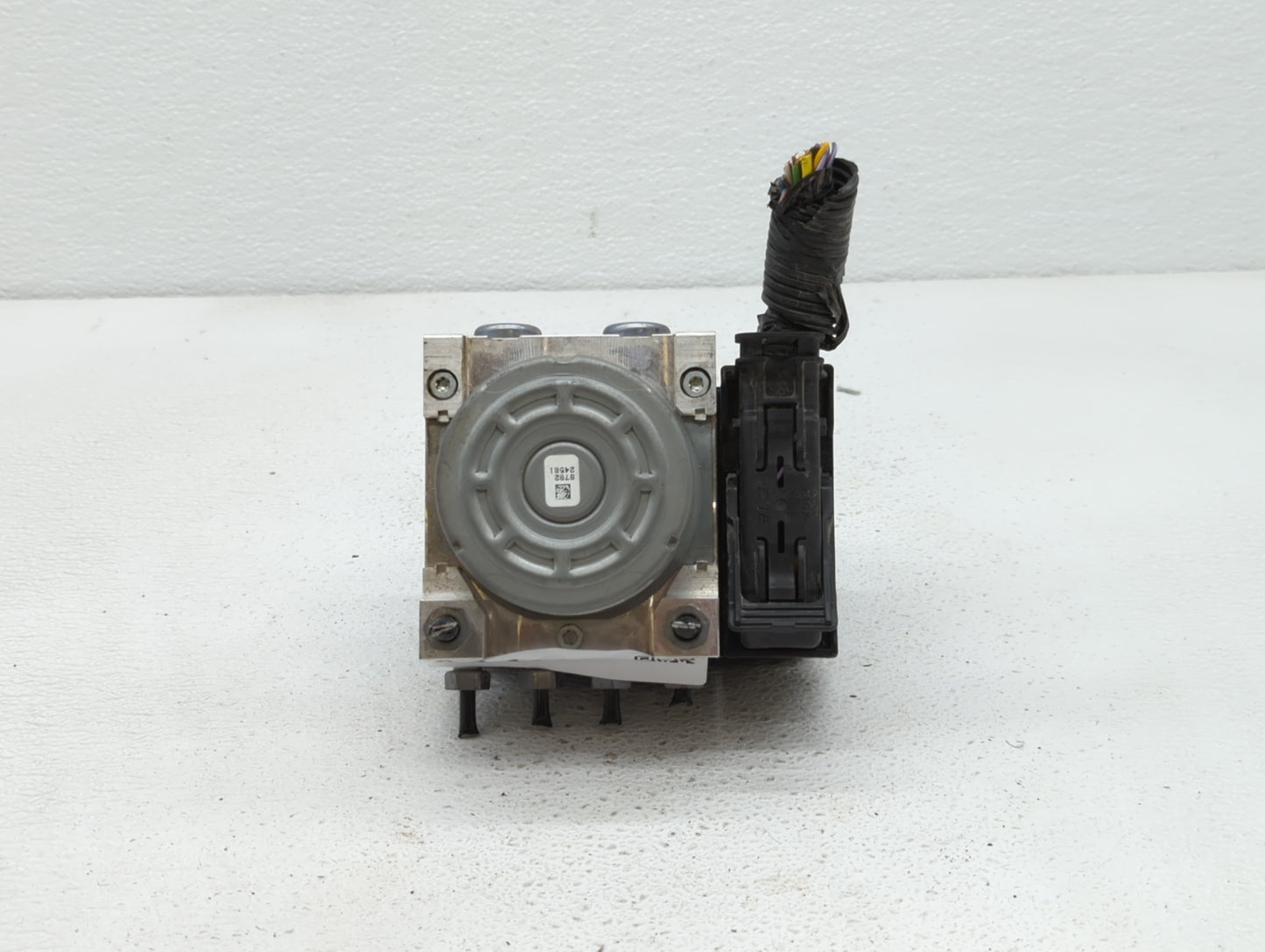 2019 Ford Fusion ABS Pump Control Module Replacement P/N:KG9C-2B373-CC KG9C-2B373-CD, KG9C-2B373-LD, KG9C-2B373-LC Fits OEM 