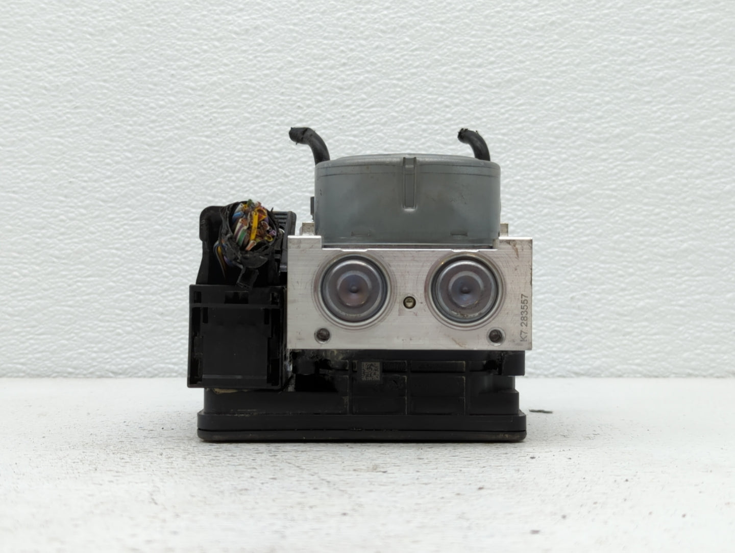 2019 Ford Fusion ABS Pump Control Module Replacement P/N:KG9C-2B373-CC KG9C-2B373-CD, KG9C-2B373-LD, KG9C-2B373-LC Fits OEM 