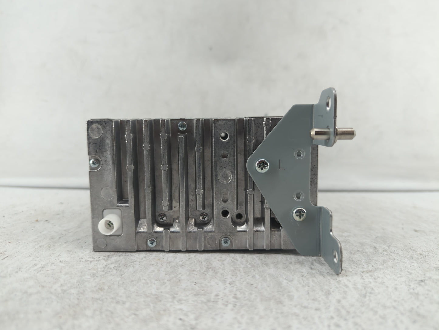 2019-2020 Ford Fusion Am Fm Cd Player Radio Receiver - Oemusedautoparts1.com