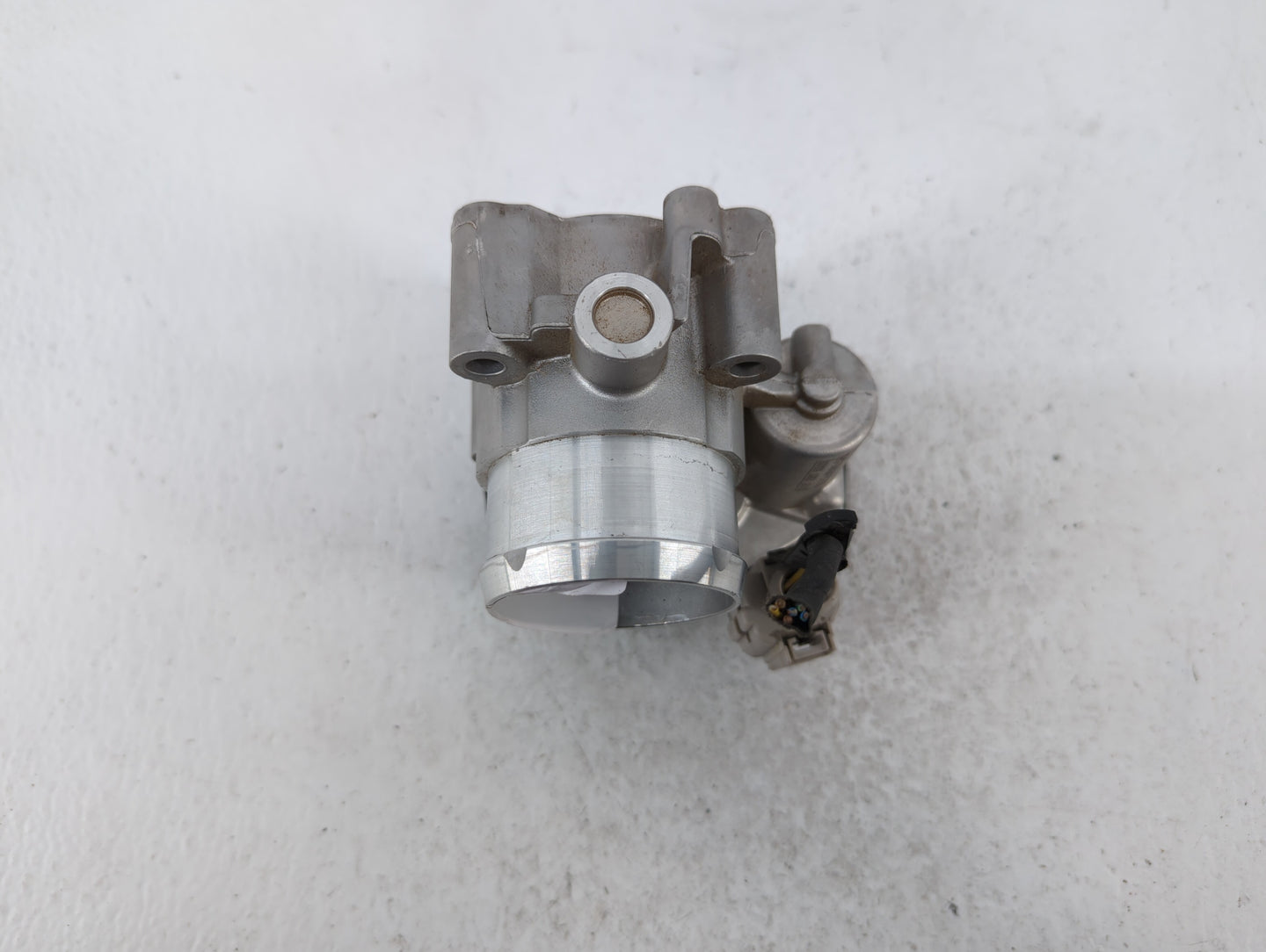 2014-2020 Ford Fusion Throttle Body P/N:DS7G-9F991-CA Fits Fits 2014 2015 2016 2017 2018 2019 2020 OEM Used Auto Parts - Oem