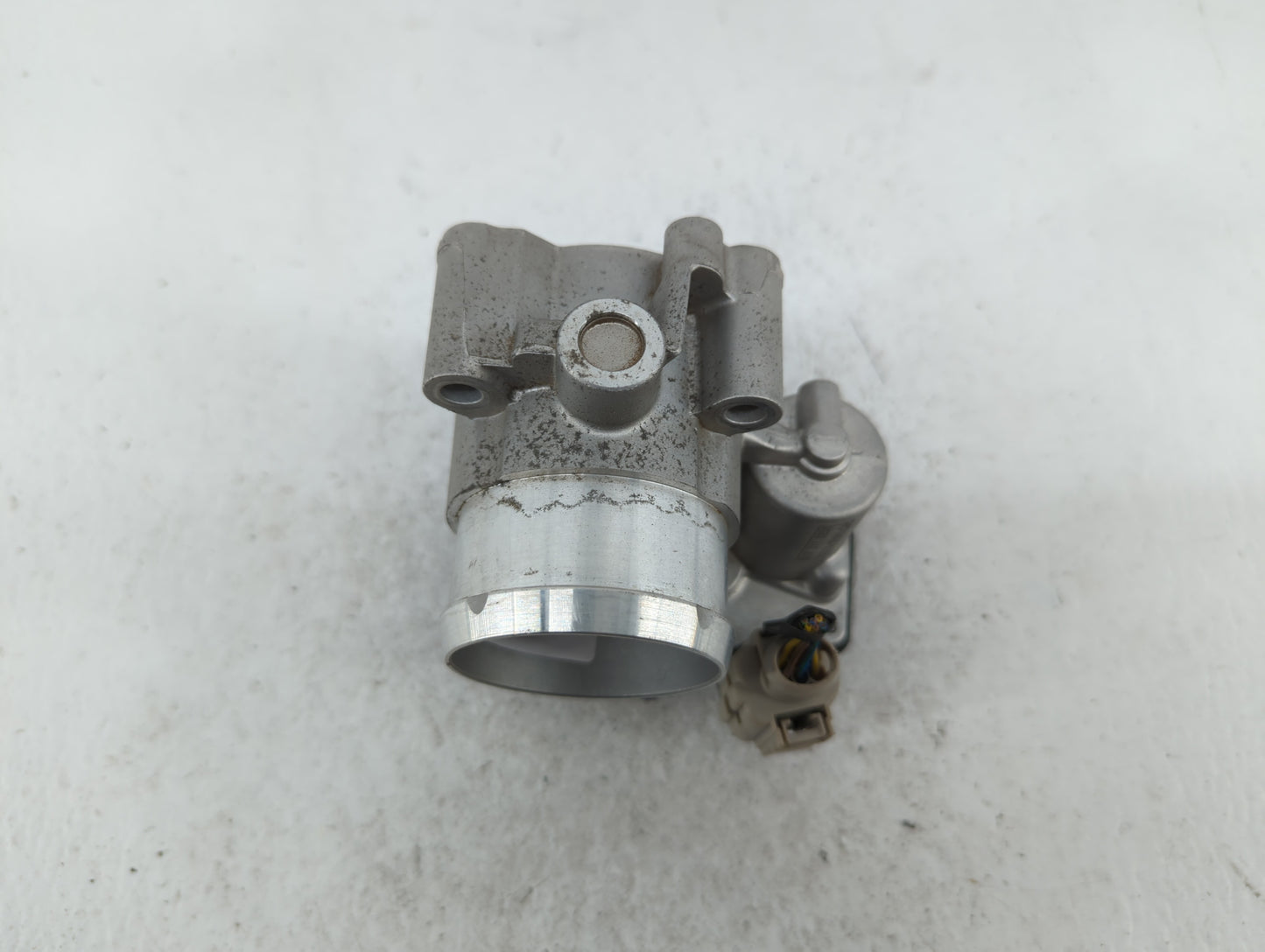 2014-2020 Ford Fusion Throttle Body P/N:DS7G-9F991-CA Fits Fits 2014 2015 2016 2017 2018 2019 2020 OEM Used Auto Parts - Oem