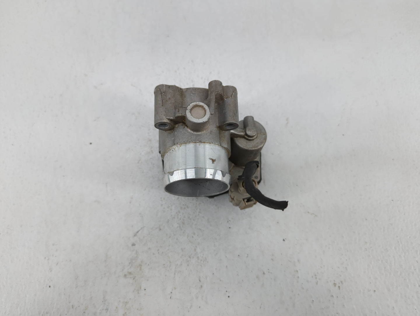 2014-2020 Ford Fusion Throttle Body P/N:DS7G-9F991-BB DS7G-9F991-CA Fits Fits 2014 2015 2016 2017 2018 2019 2020 OEM Used Au