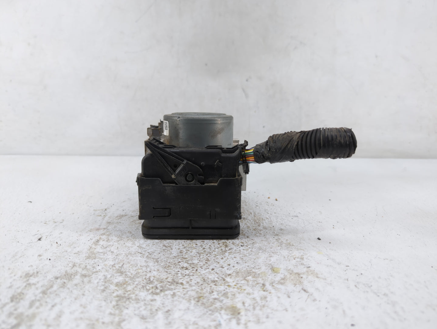 2019-2020 Ford Fusion ABS Pump Control Module Replacement P/N:KG9C-2B373-CC KG9C-2B373-CD, KG9C-2B373-LD Fits Fits 2019 2020