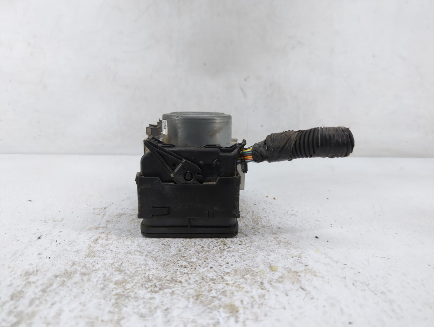 2019-2020 Ford Fusion ABS Pump Control Module Replacement P/N:KG9C-2B373-CC KG9C-2B373-CD, KG9C-2B373-LD Fits Fits 2019 2020