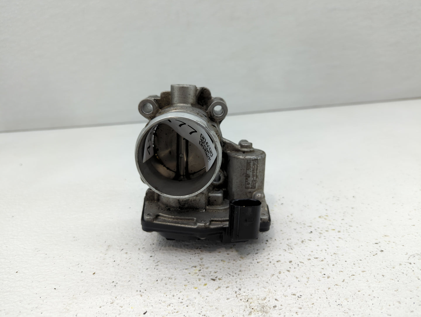 2014-2020 Ford Fusion Throttle Body P/N:DS7G-9F991-BB DS7G-9F991-CA Fits Fits 2014 2015 2016 2017 2018 2019 2020 OEM Used Au