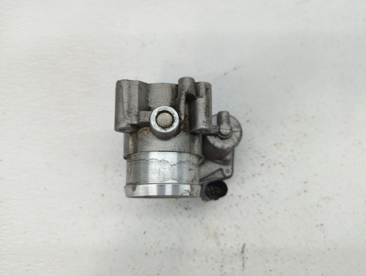 2014-2020 Ford Fusion Throttle Body P/N:DS7G-9F991-BB DS7G-9F991-CA Fits Fits 2014 2015 2016 2017 2018 2019 2020 OEM Used Au