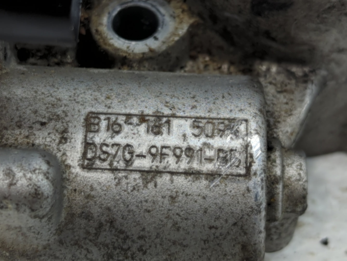 2014-2020 Ford Fusion Throttle Body P/N:DS7G-9F991-BB DS7G-9F991-CA Fits Fits 2014 2015 2016 2017 2018 2019 2020 OEM Used Au