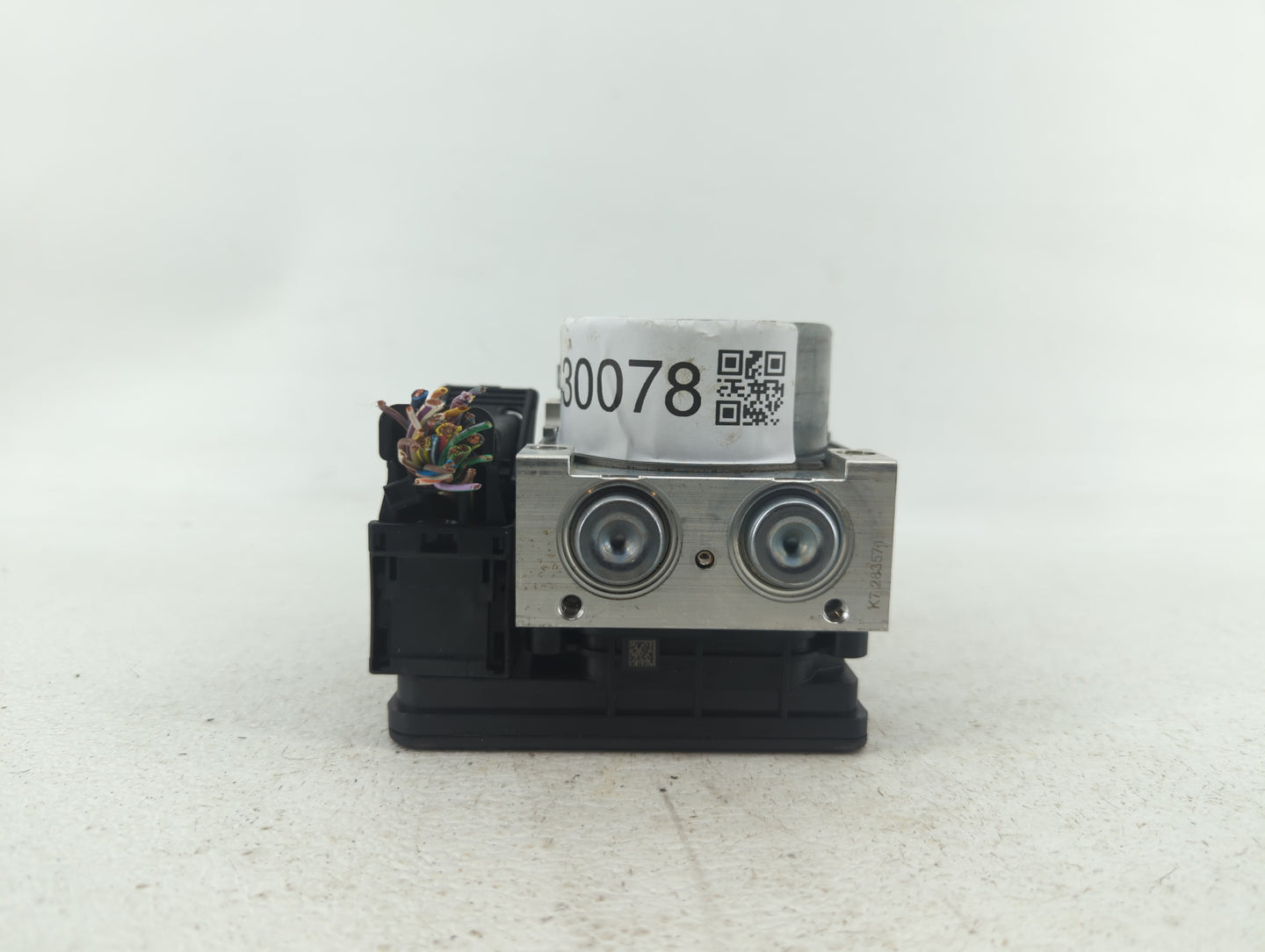 2019-2020 Ford Fusion ABS Pump Control Module Replacement P/N:KG9C-2B373-CD KG9C-2B373-CC Fits Fits 2019 2020 OEM Used Auto 