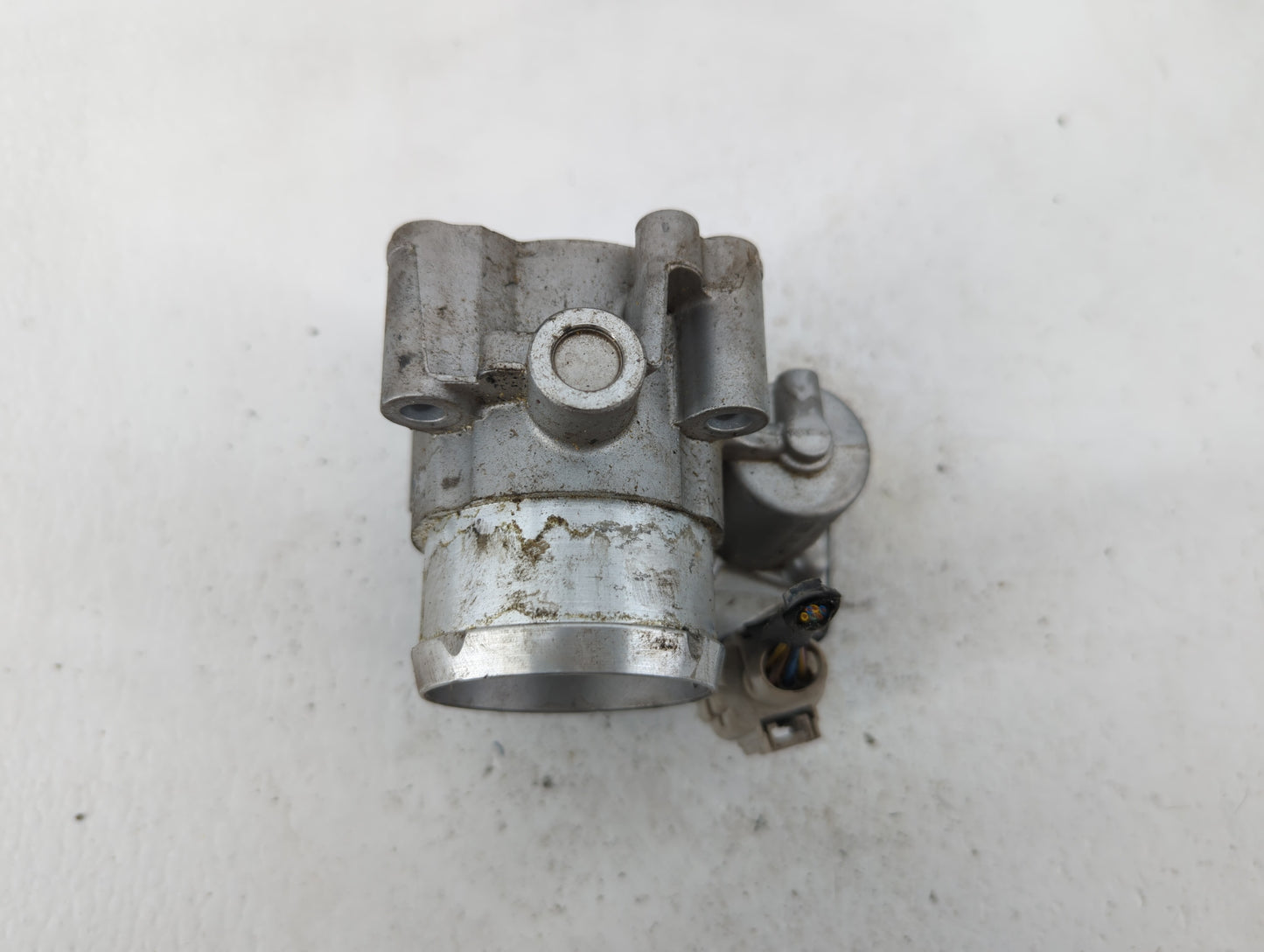 2014-2020 Ford Fusion Throttle Body P/N:DS7G-9F991-BB DS7G-9F991-CA Fits Fits 2014 2015 2016 2017 2018 2019 2020 OEM Used Au