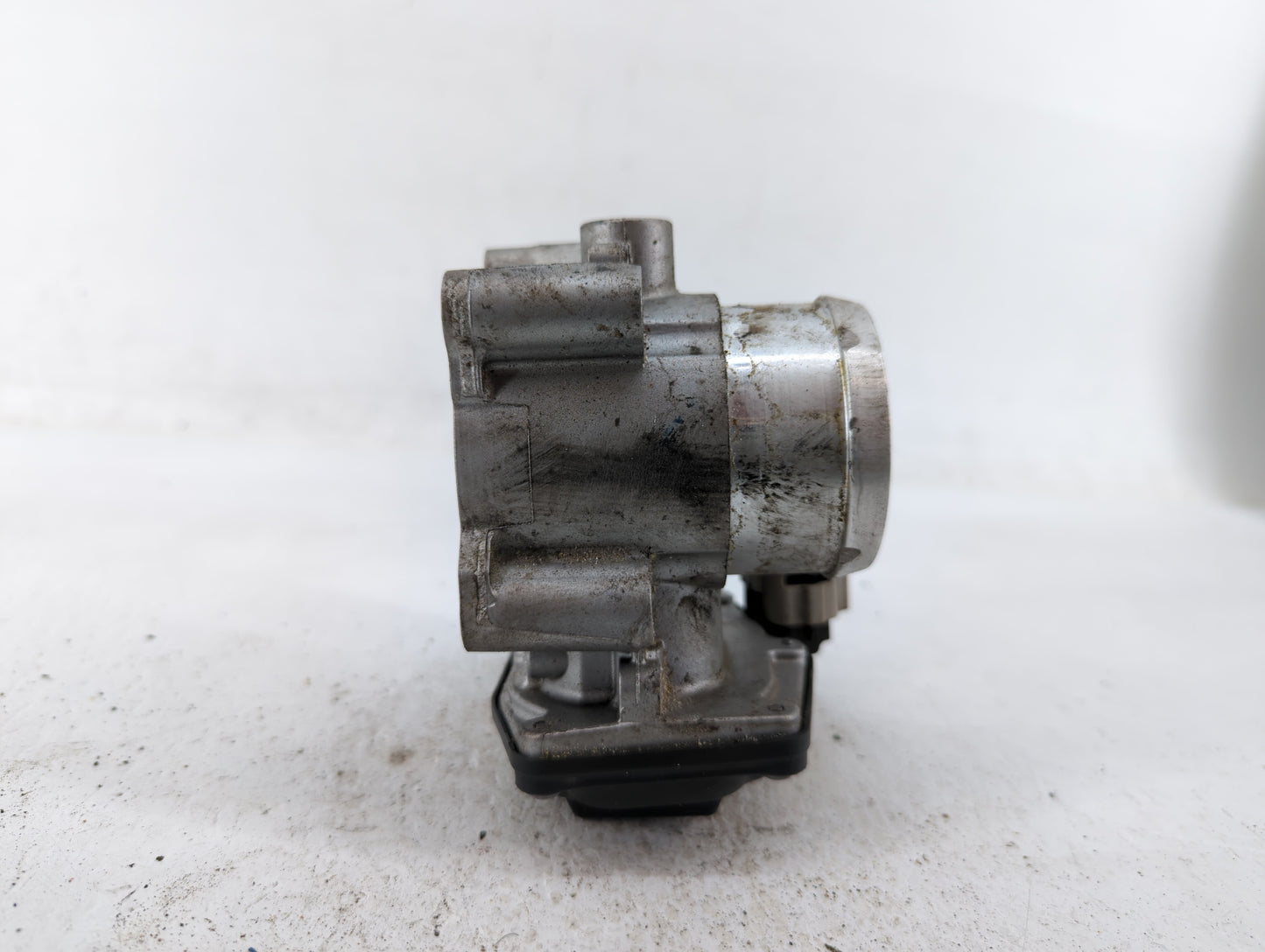 2014-2020 Ford Fusion Throttle Body P/N:DS7G-9F991-BB DS7G-9F991-CA Fits Fits 2014 2015 2016 2017 2018 2019 2020 OEM Used Au