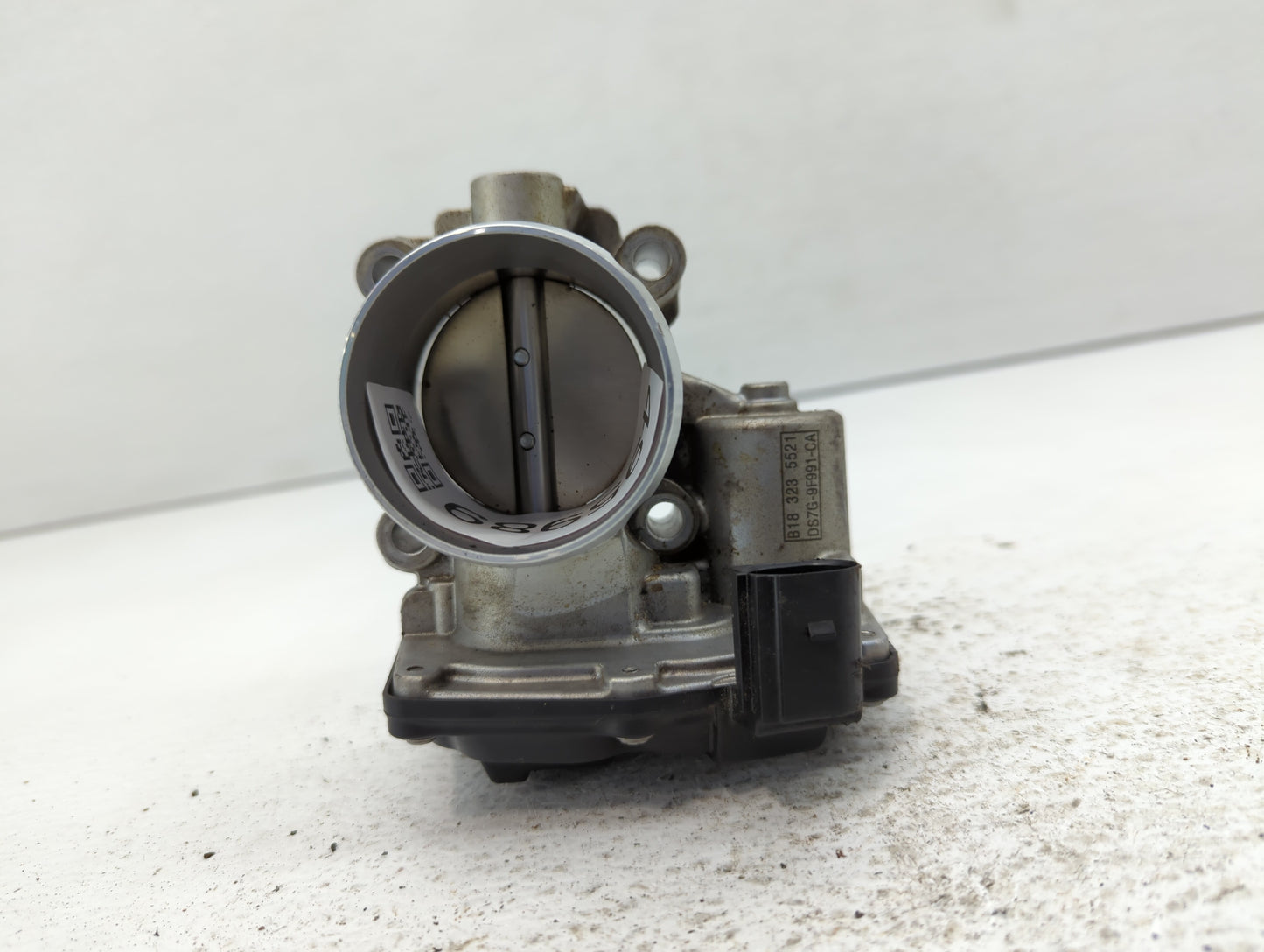 2014-2020 Ford Fusion Throttle Body P/N:DS7G-9F991-CA Fits Fits 2014 2015 2016 2017 2018 2019 2020 OEM Used Auto Parts - Oem