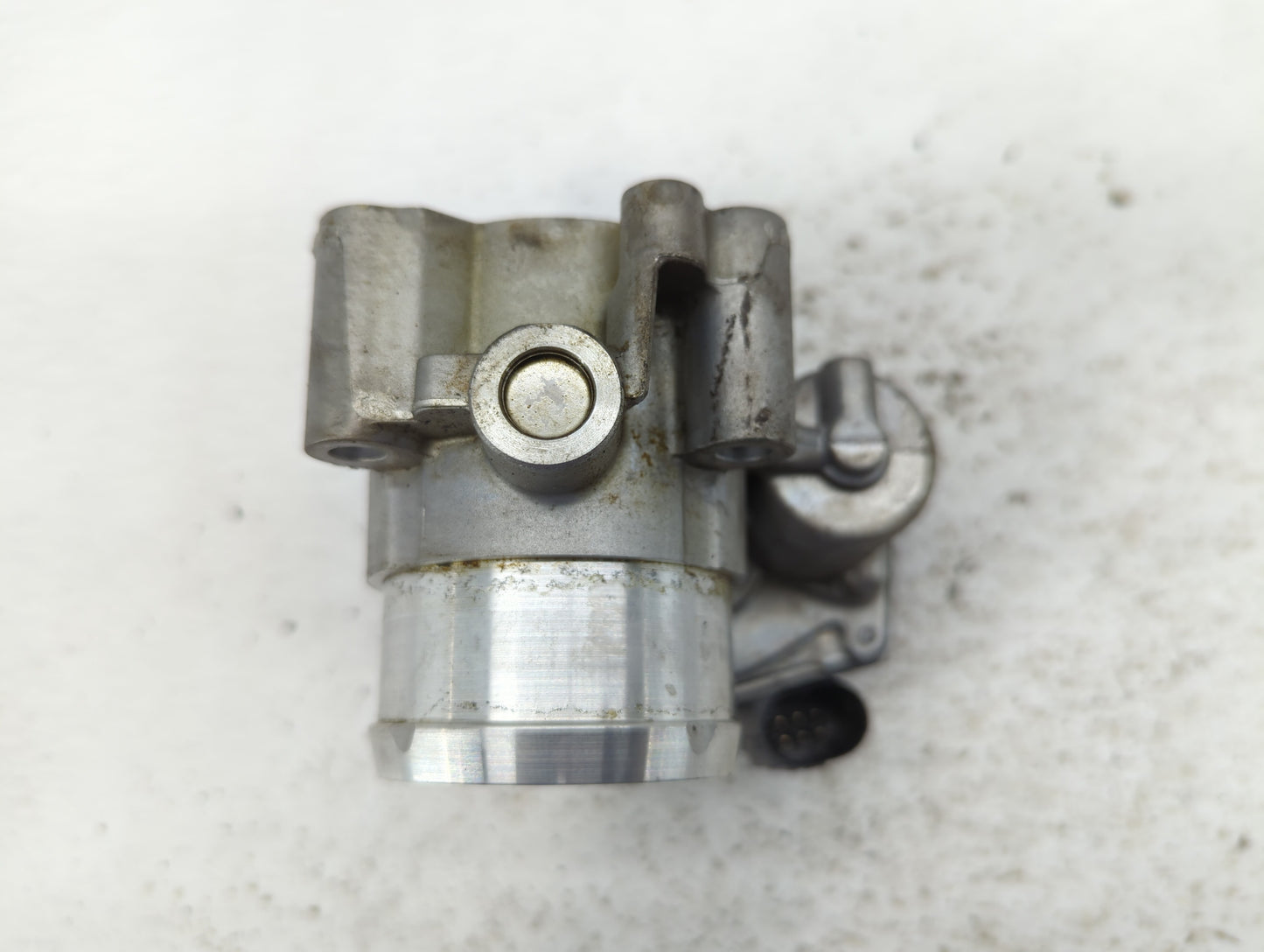 2014-2020 Ford Fusion Throttle Body P/N:DS7G-9F991-CA Fits Fits 2014 2015 2016 2017 2018 2019 2020 OEM Used Auto Parts - Oem