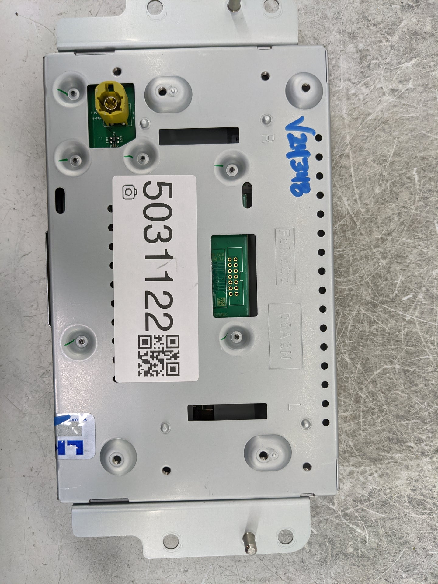 2019-2020 Ford Fusion Information Display Screen 5031122 - Oemusedautoparts1.com
