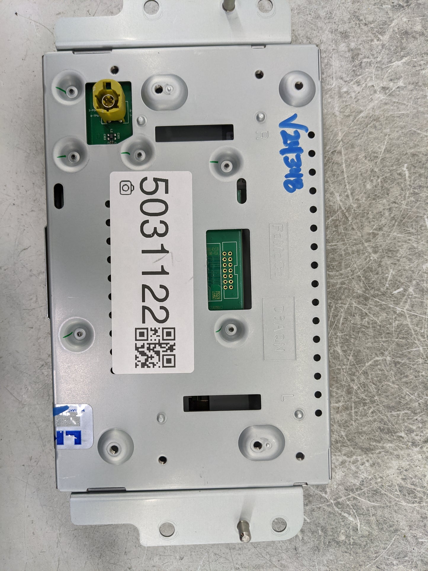 2019-2020 Ford Fusion Information Display Screen 5031122 - Oemusedautoparts1.com