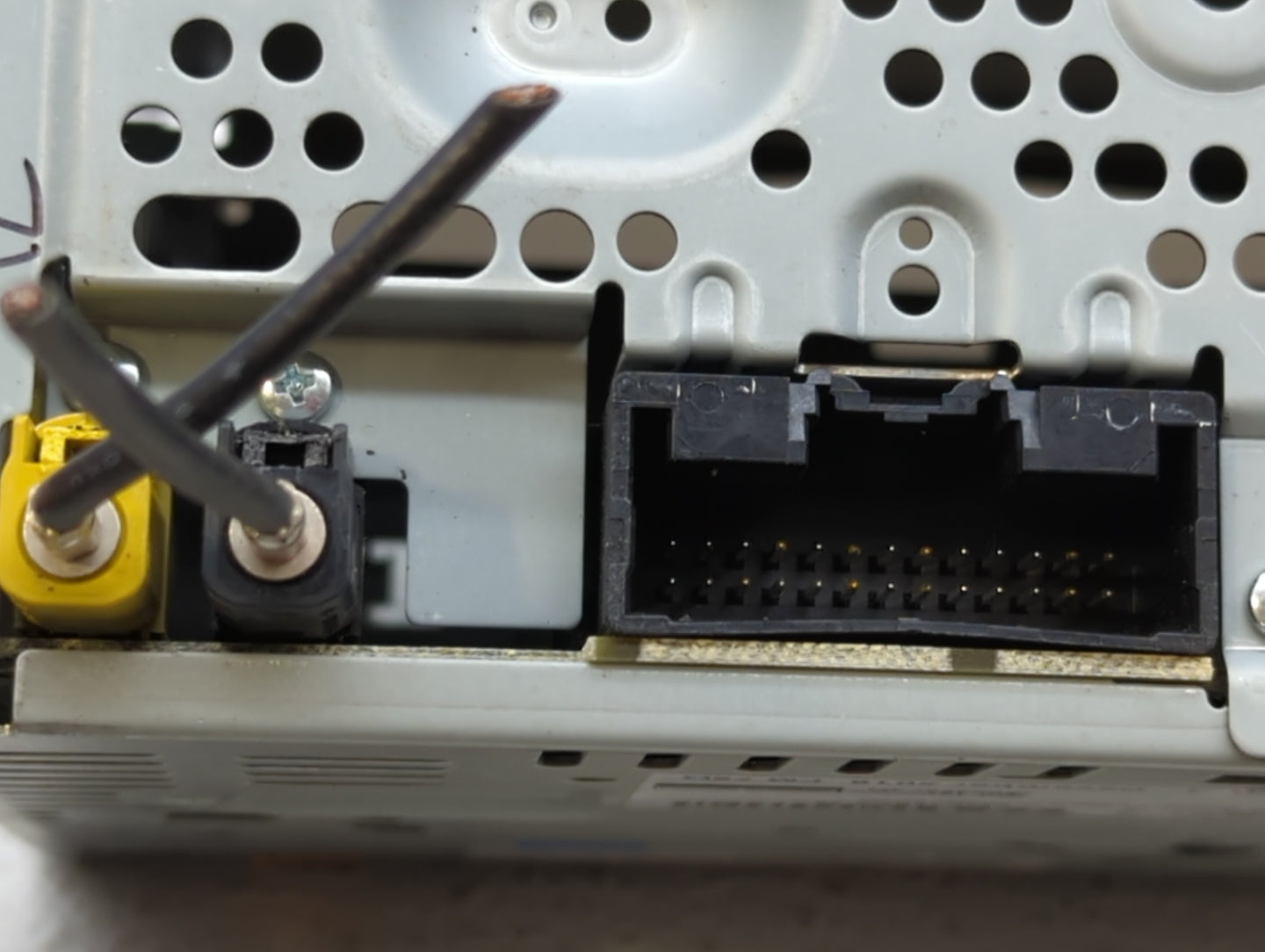 2016-2020 Ford Fusion Am Fm Cd Player Radio Receiver - Oemusedautoparts1.com