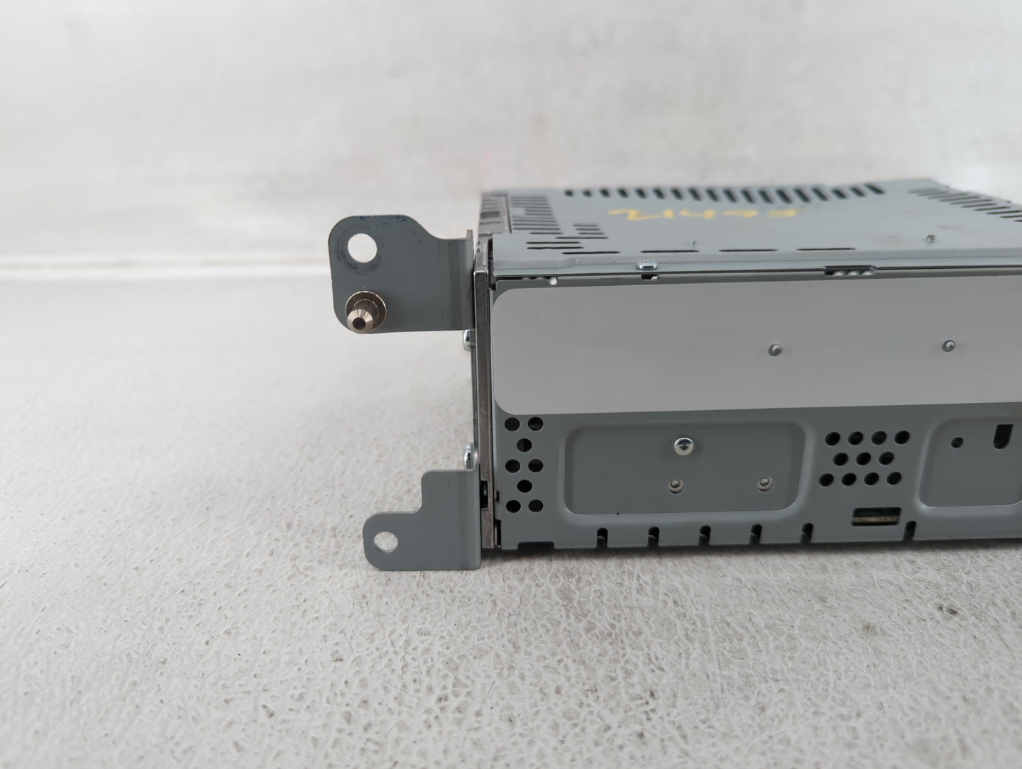 2019-2019 Ford Fusion Am Fm Cd Player Radio Receiver - Oemusedautoparts1.com