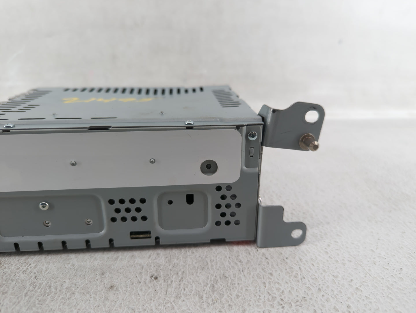 2019-2019 Ford Fusion Am Fm Cd Player Radio Receiver - Oemusedautoparts1.com
