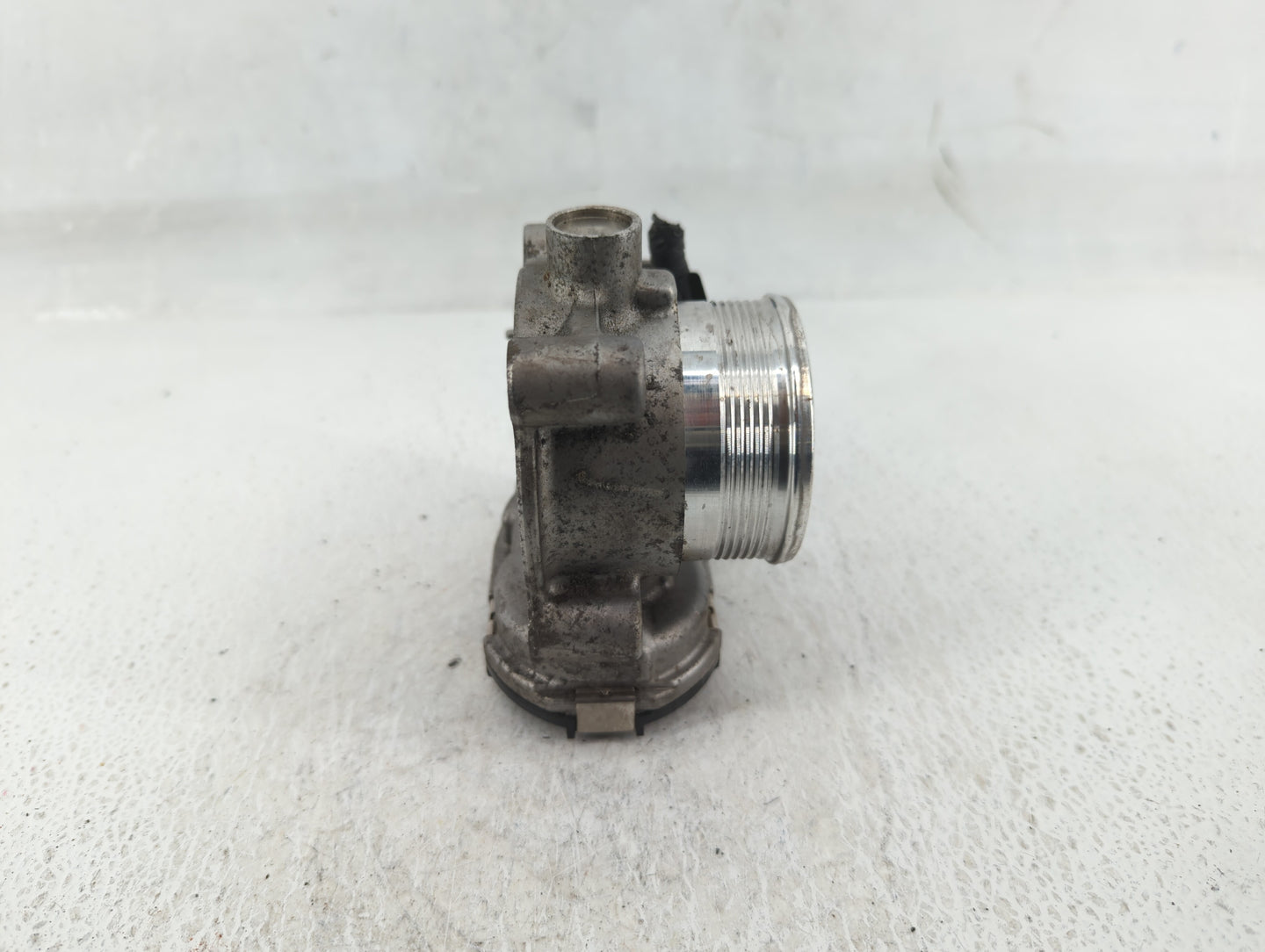 2014-2020 Ford Fusion Throttle Body P/N:DS7E-9F991-BB Fits Fits 2014 2015 2016 2017 2018 2019 2020 2021 2022 OEM Used Auto P