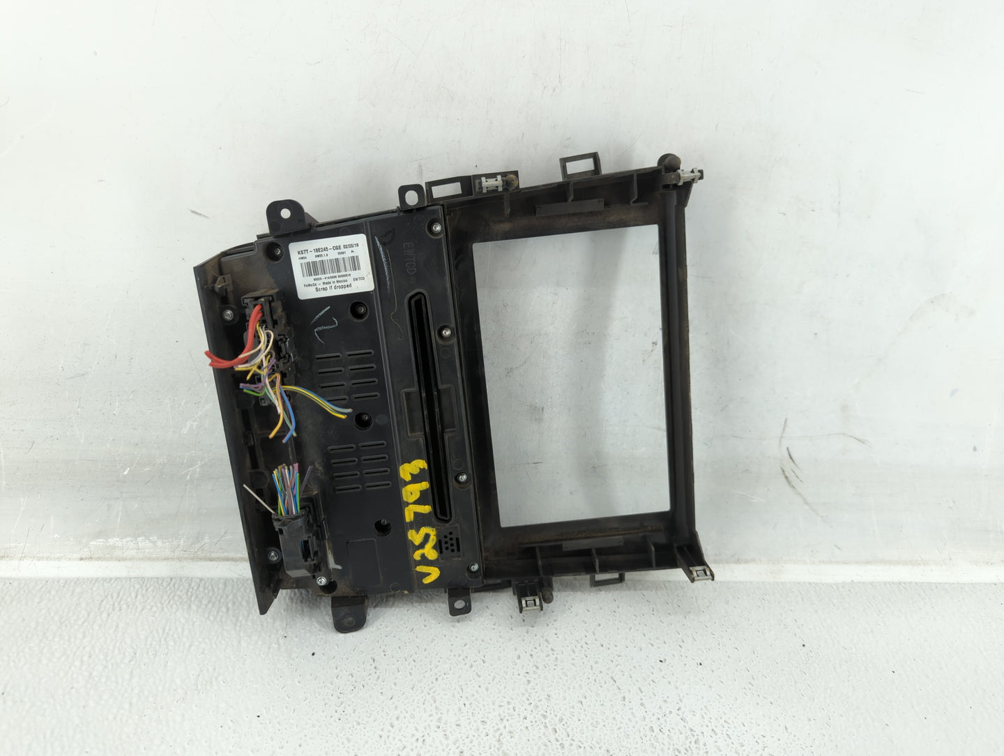 2019-2020 Ford Fusion Am Fm Cd Player Radio Receiver - Oemusedautoparts1.com