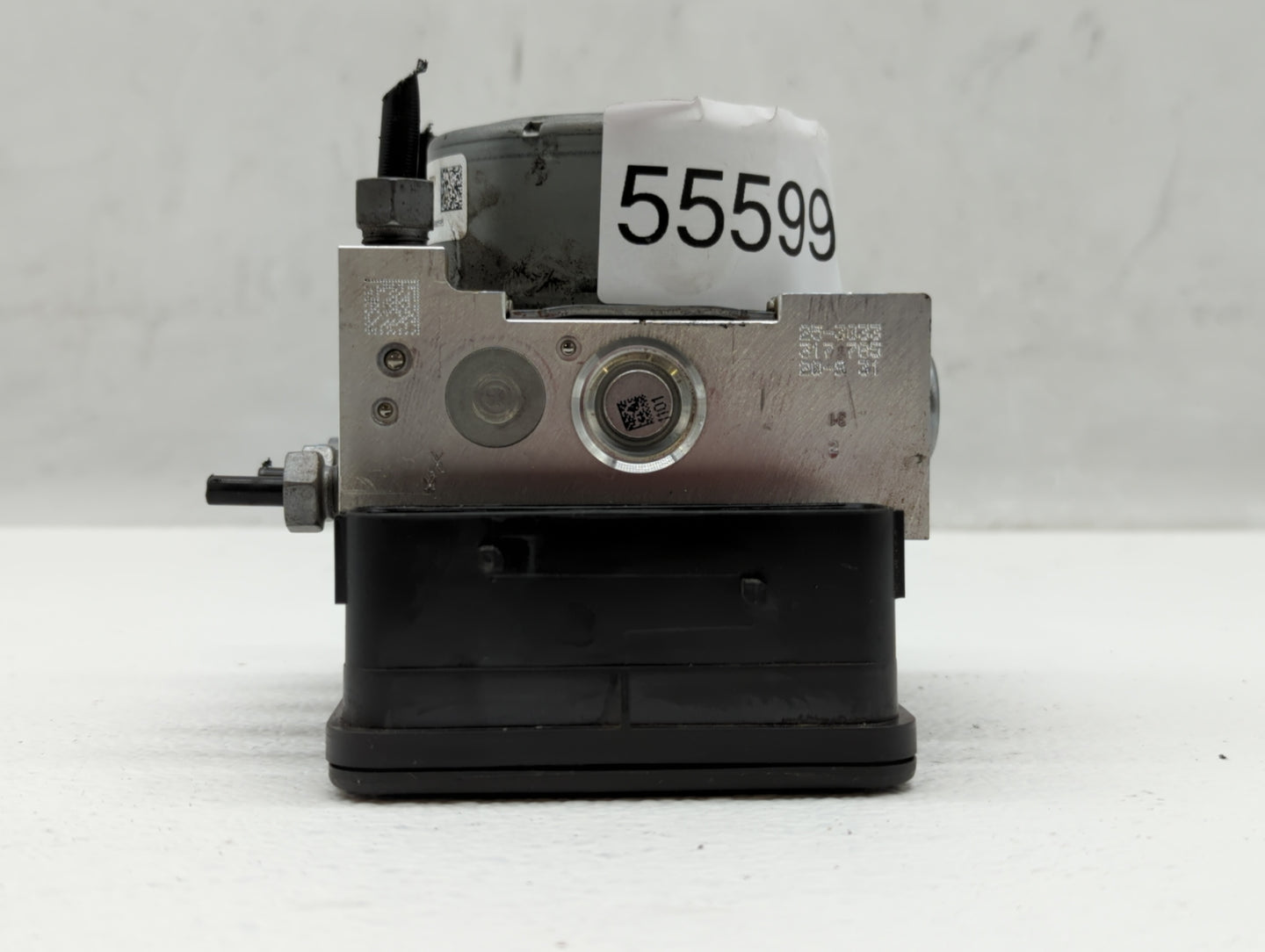 2019-2020 Ford Fusion ABS Pump Control Module Replacement P/N:KG9C-2B373-LC Fits Fits 2019 2020 OEM Used Auto Parts - Oemuse