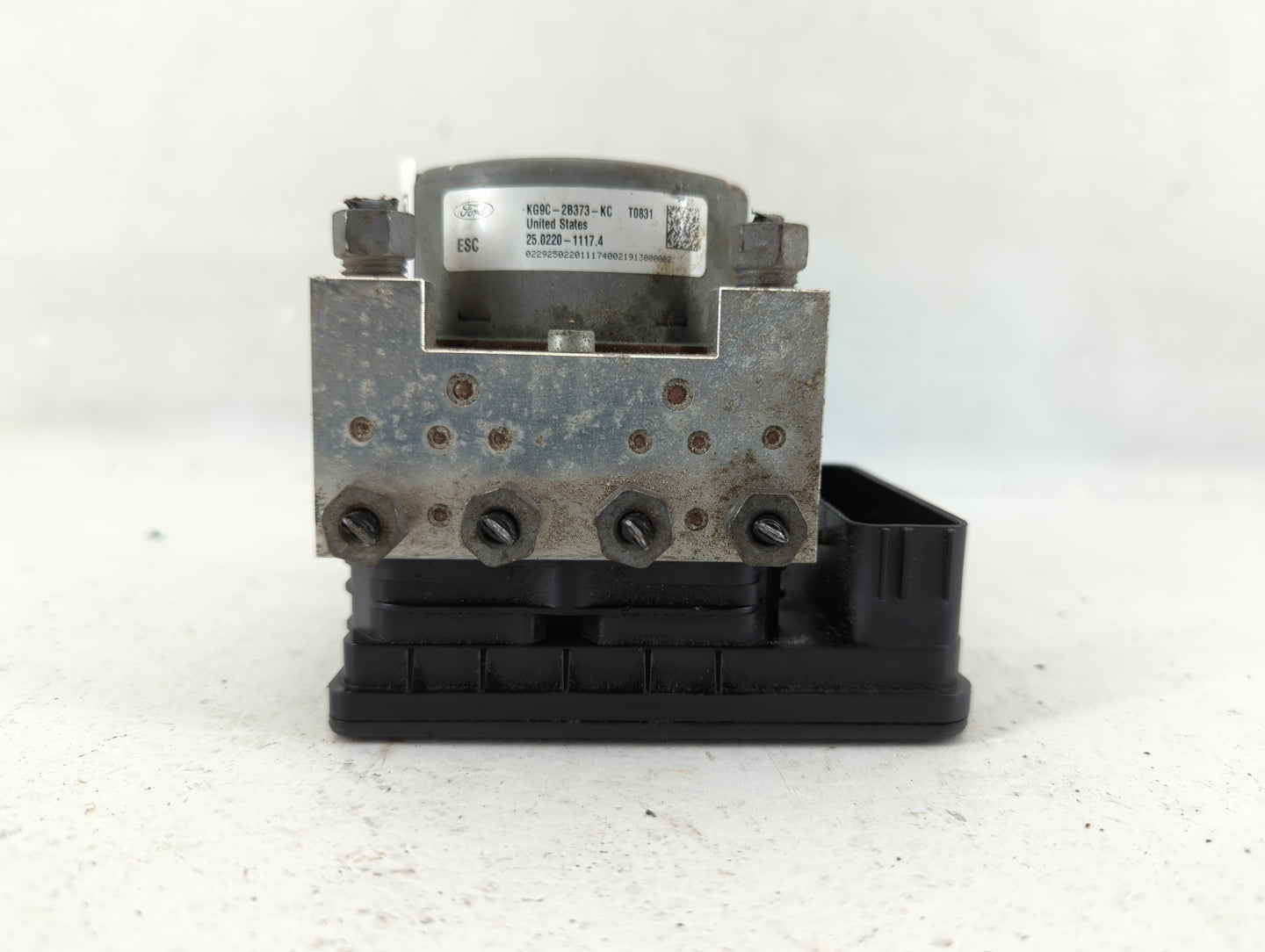 2019-2020 Ford Fusion ABS Pump Control Module Replacement P/N:KG9C-2B373-KC Fits Fits 2019 2020 OEM Used Auto Parts - Oemuse